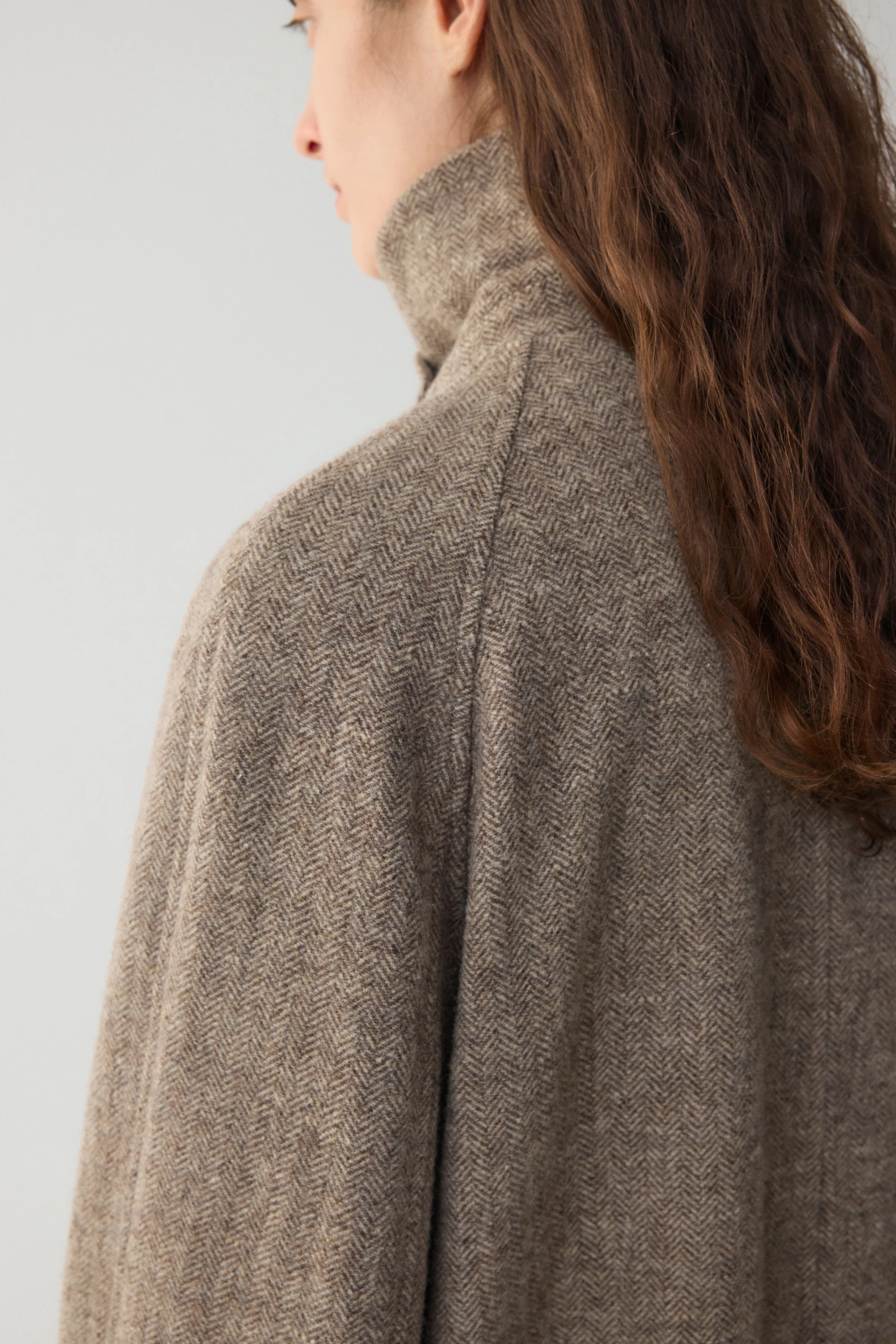 Linen-Wool Blend Trench Coat - Image 19