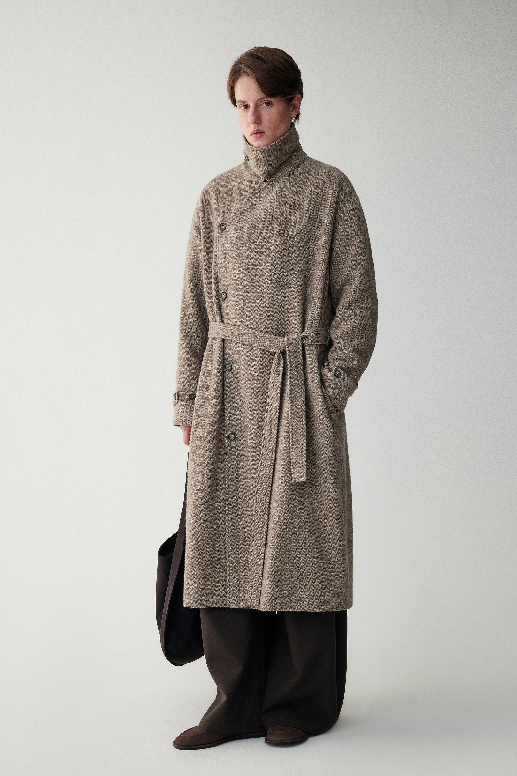 Linen-Wool Blend Trench Coat - Image 4