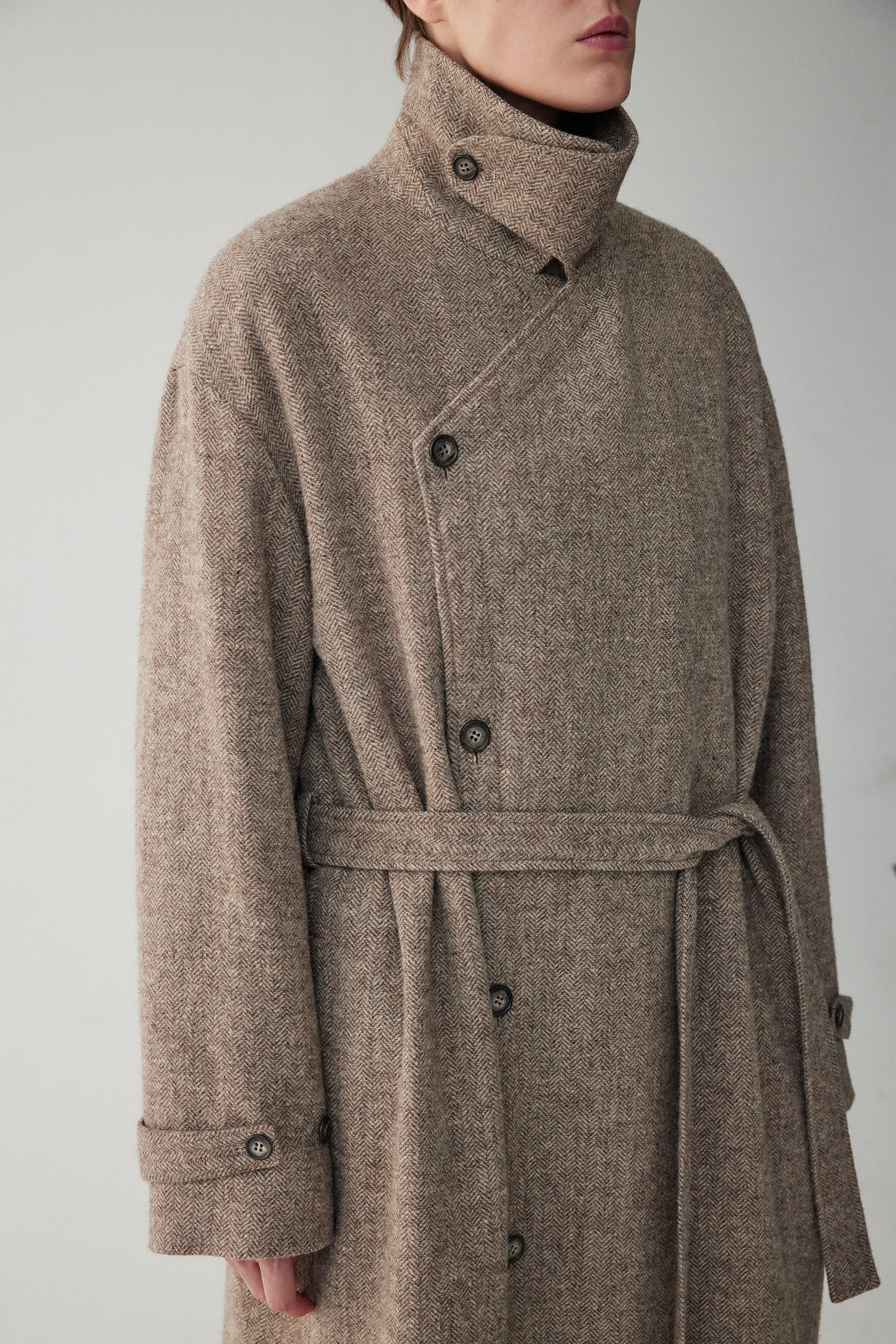 Linen-Wool Blend Trench Coat - Image 7