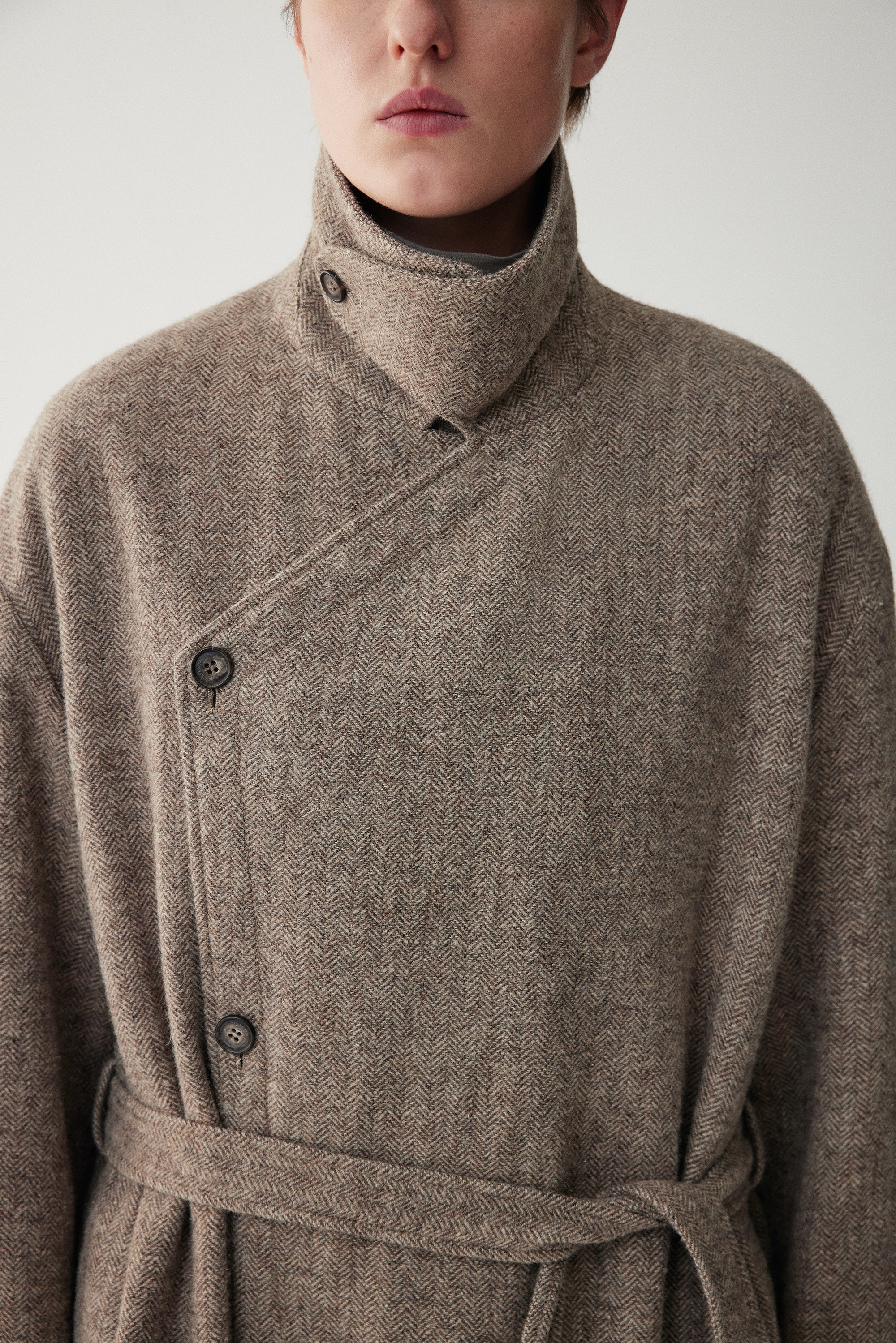 Linen-Wool Blend Trench Coat - Image 9