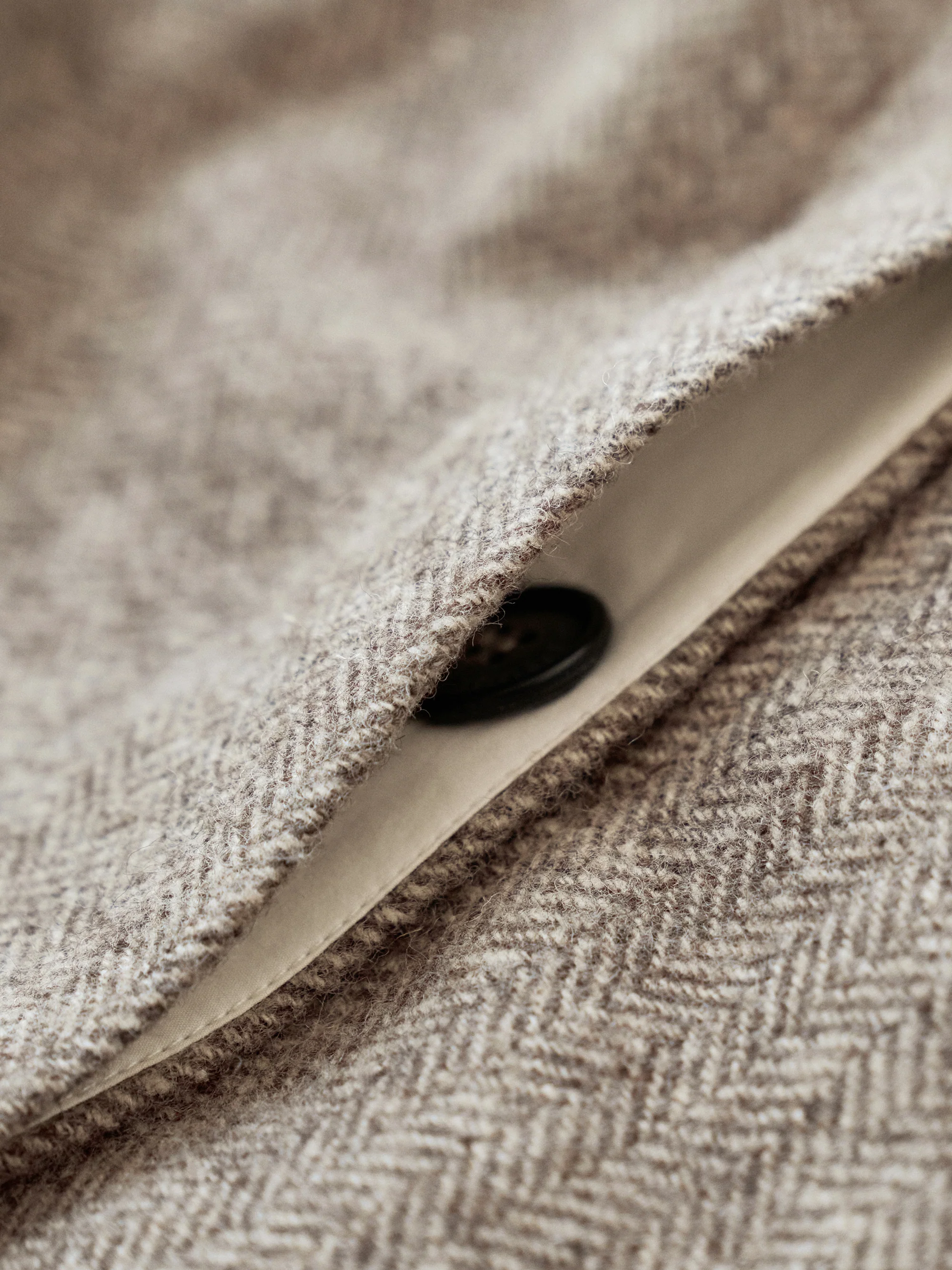 Linen-Wool Blend Trench Coat - Image 22