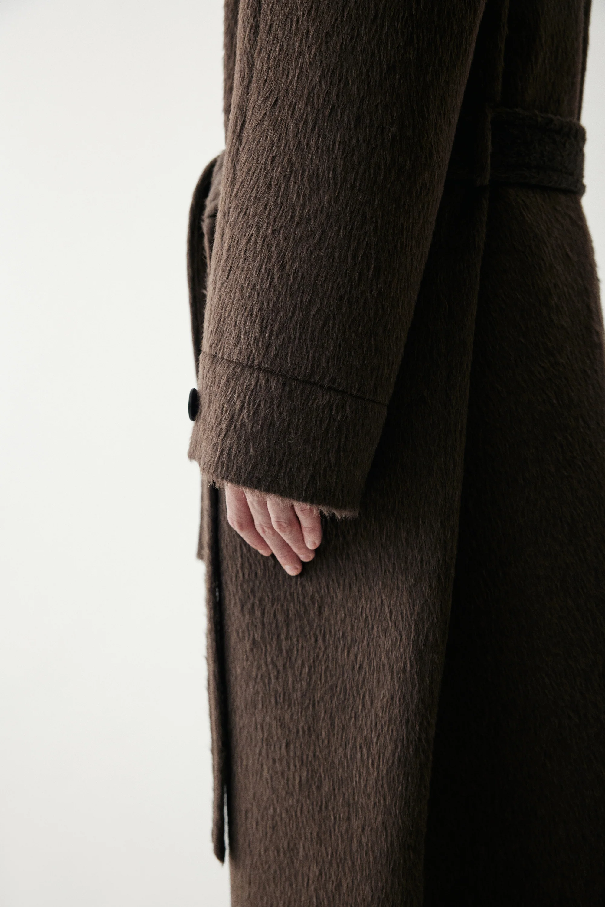 Long Suri Alpaca Wool Coat - Image 11