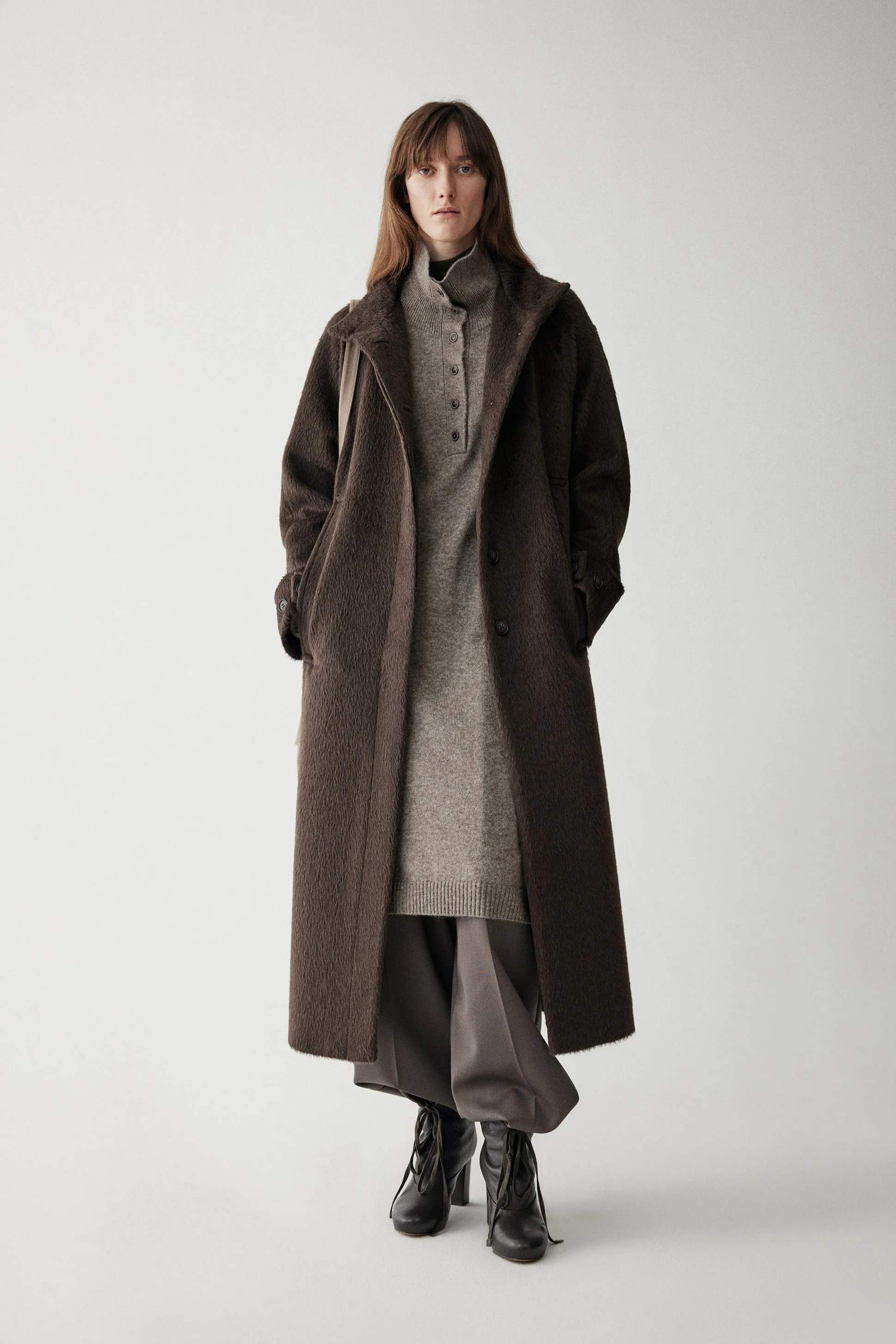 Long Suri Alpaca Wool Coat - Image 4