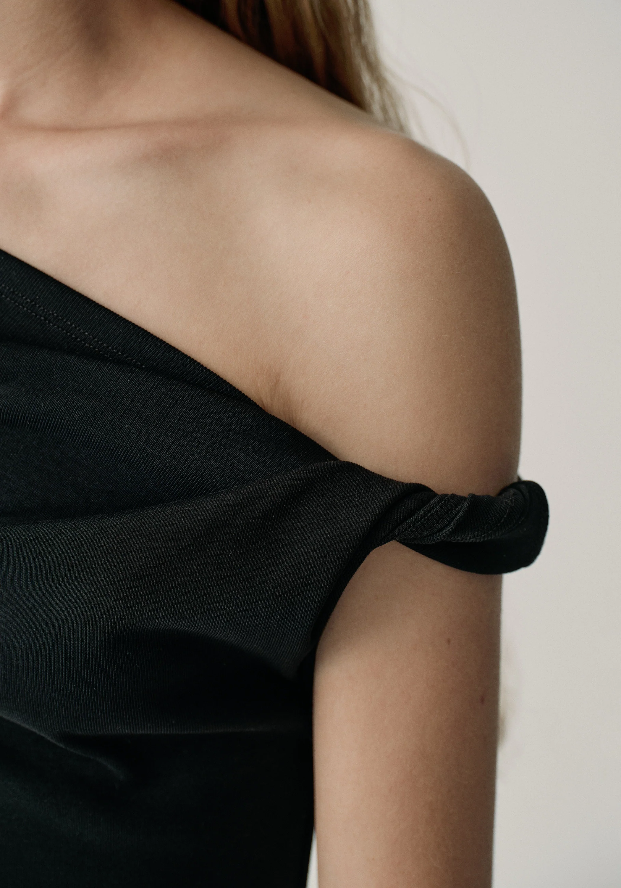 One-shoulder Twist Dress - Image 10