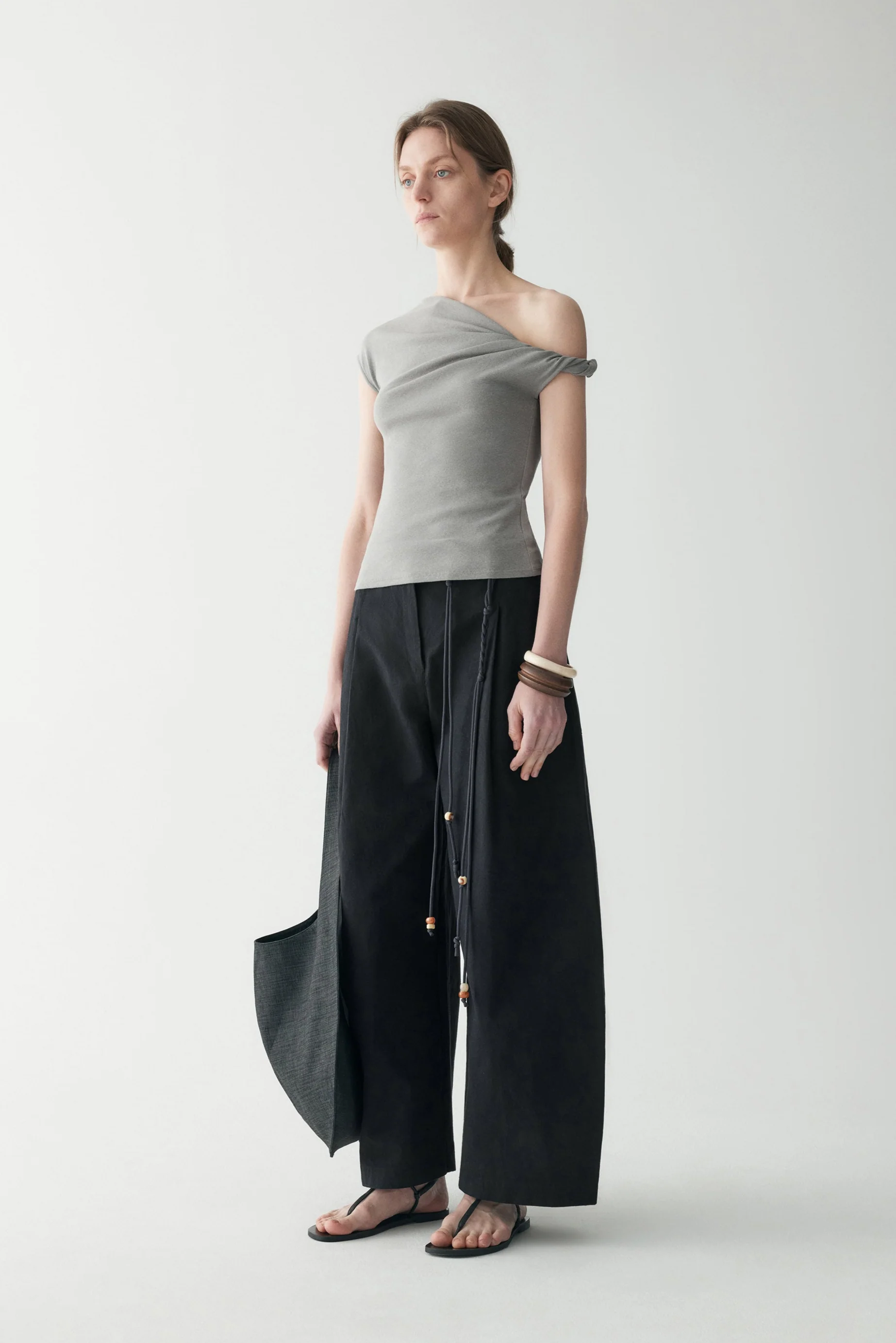 One-shoulder Twist T-shirt - Image 18