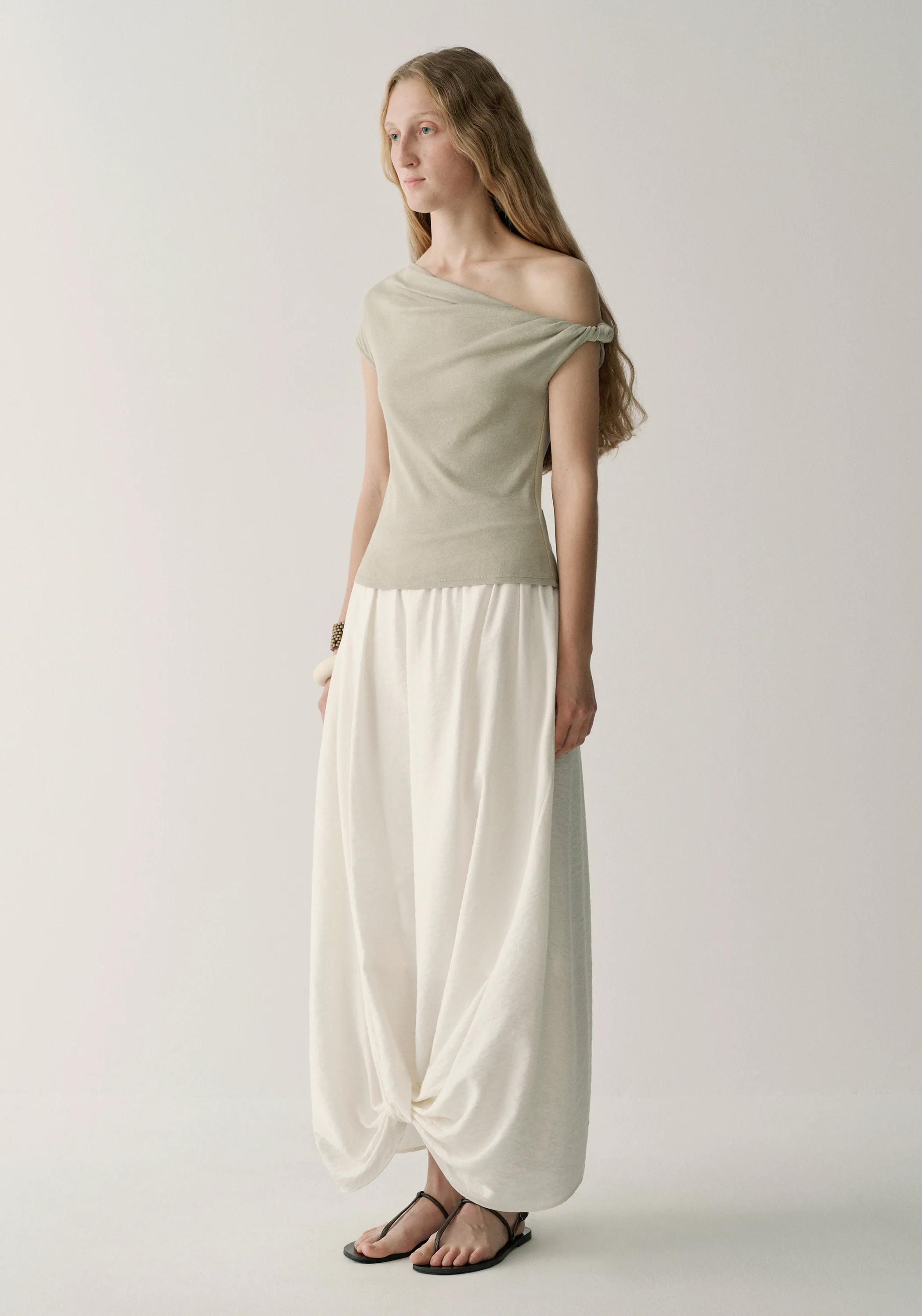 One-shoulder Twist T-shirt - Image 4