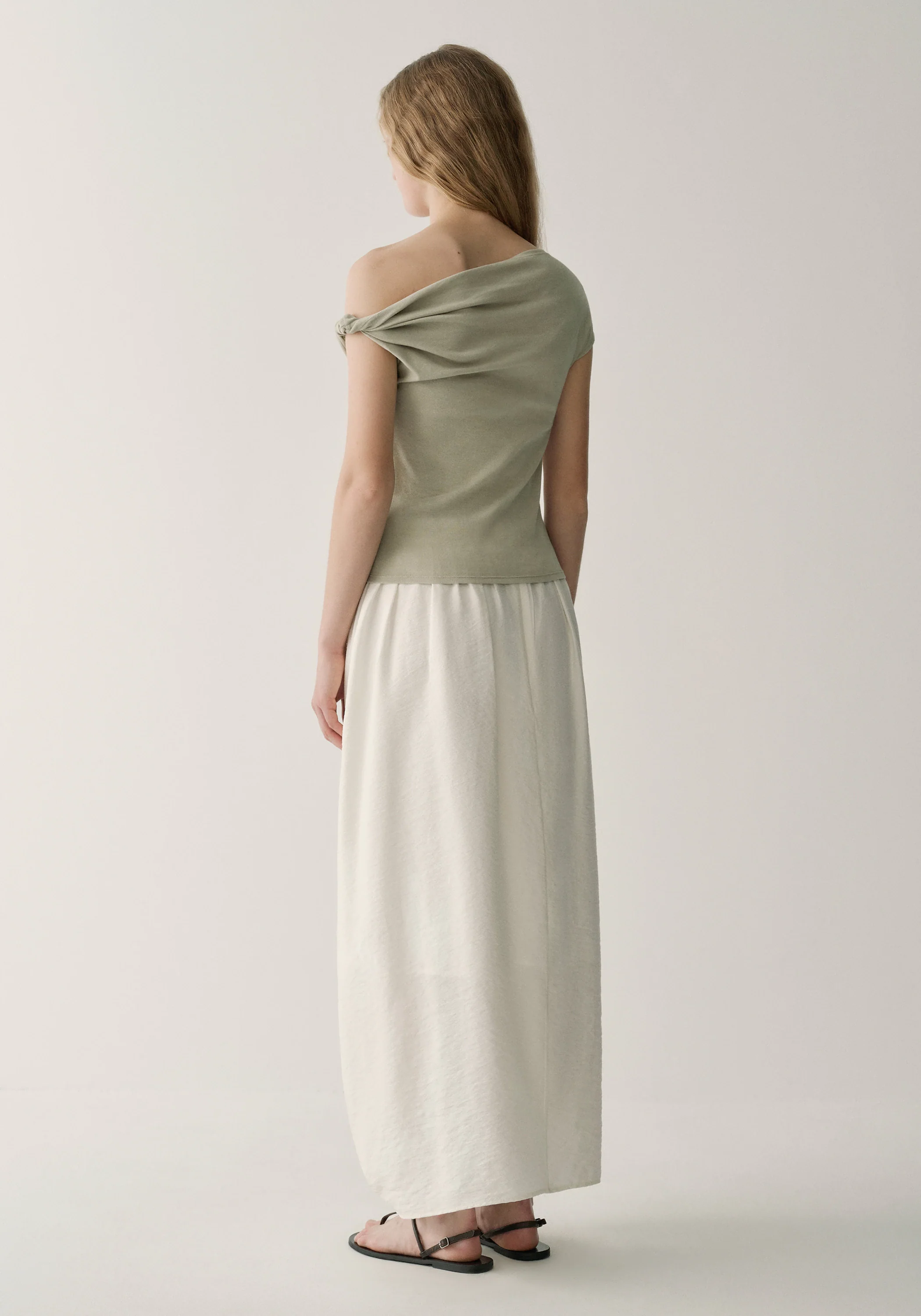 One-shoulder Twist T-shirt - Image 5