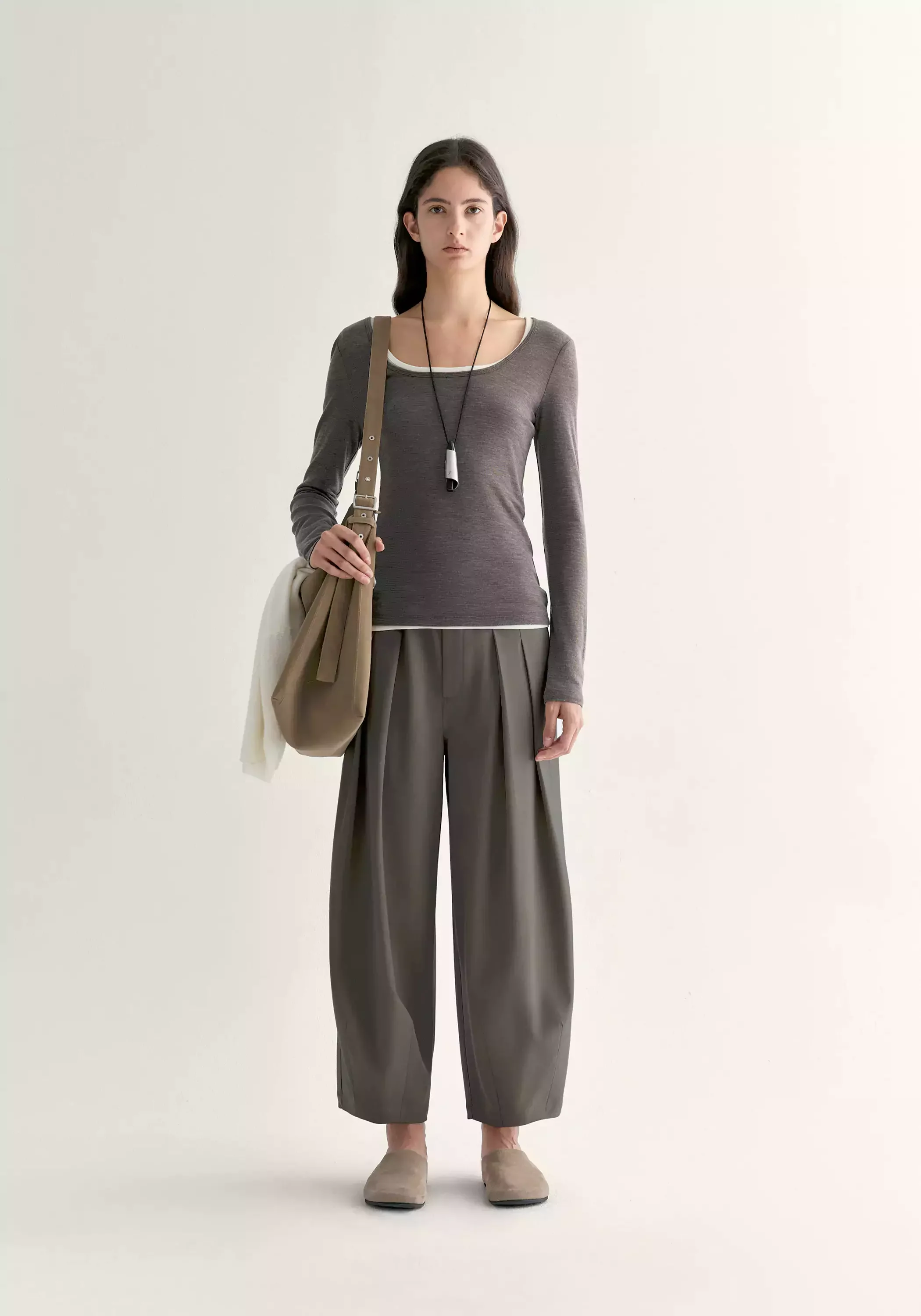 Pleated Cropped Pants - Image 3