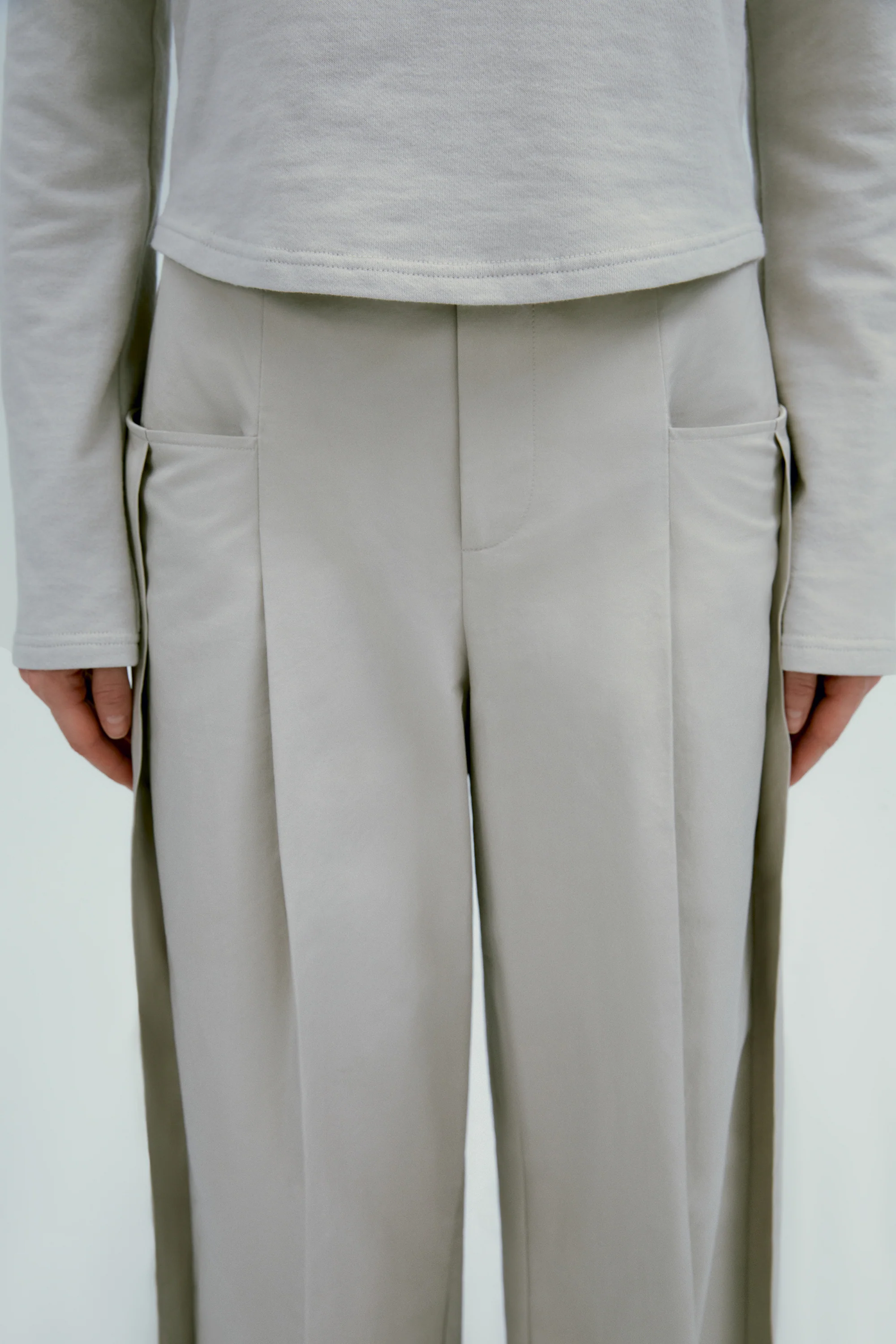 Pleated Wide-leg Trousers - Image 33