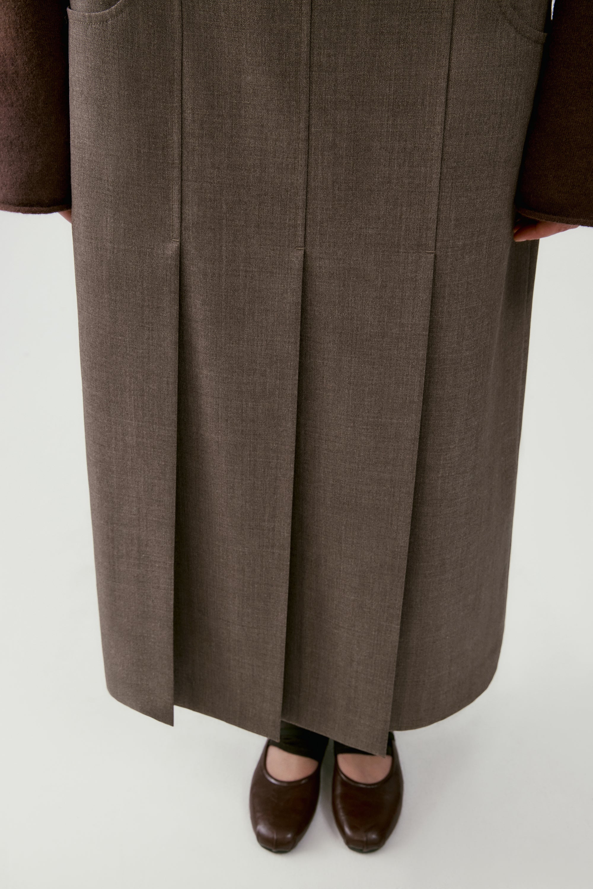 Pleated  Wool Maxi Skirt - Image 15