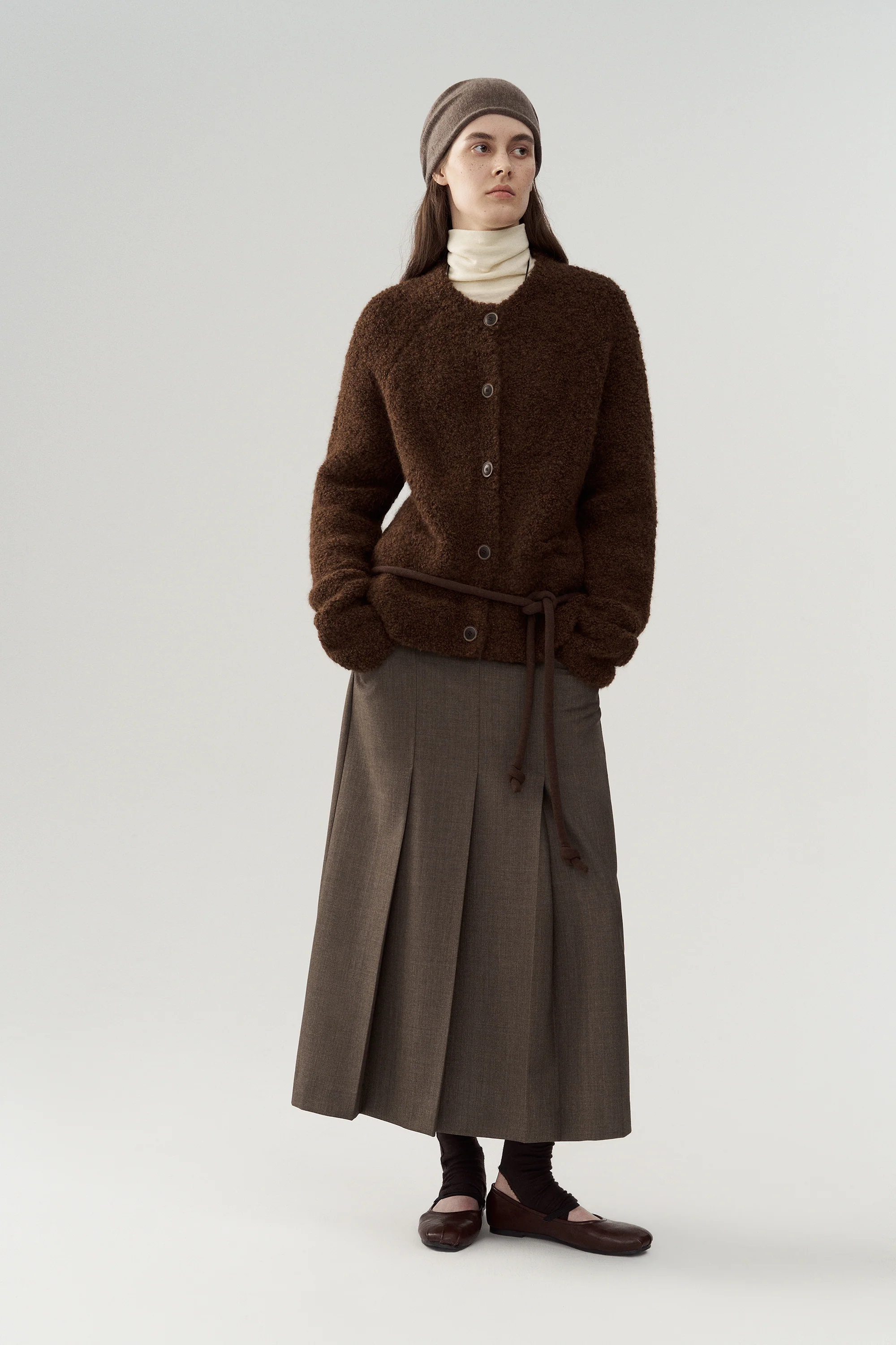 Pleated  Wool Maxi Skirt - Image 8