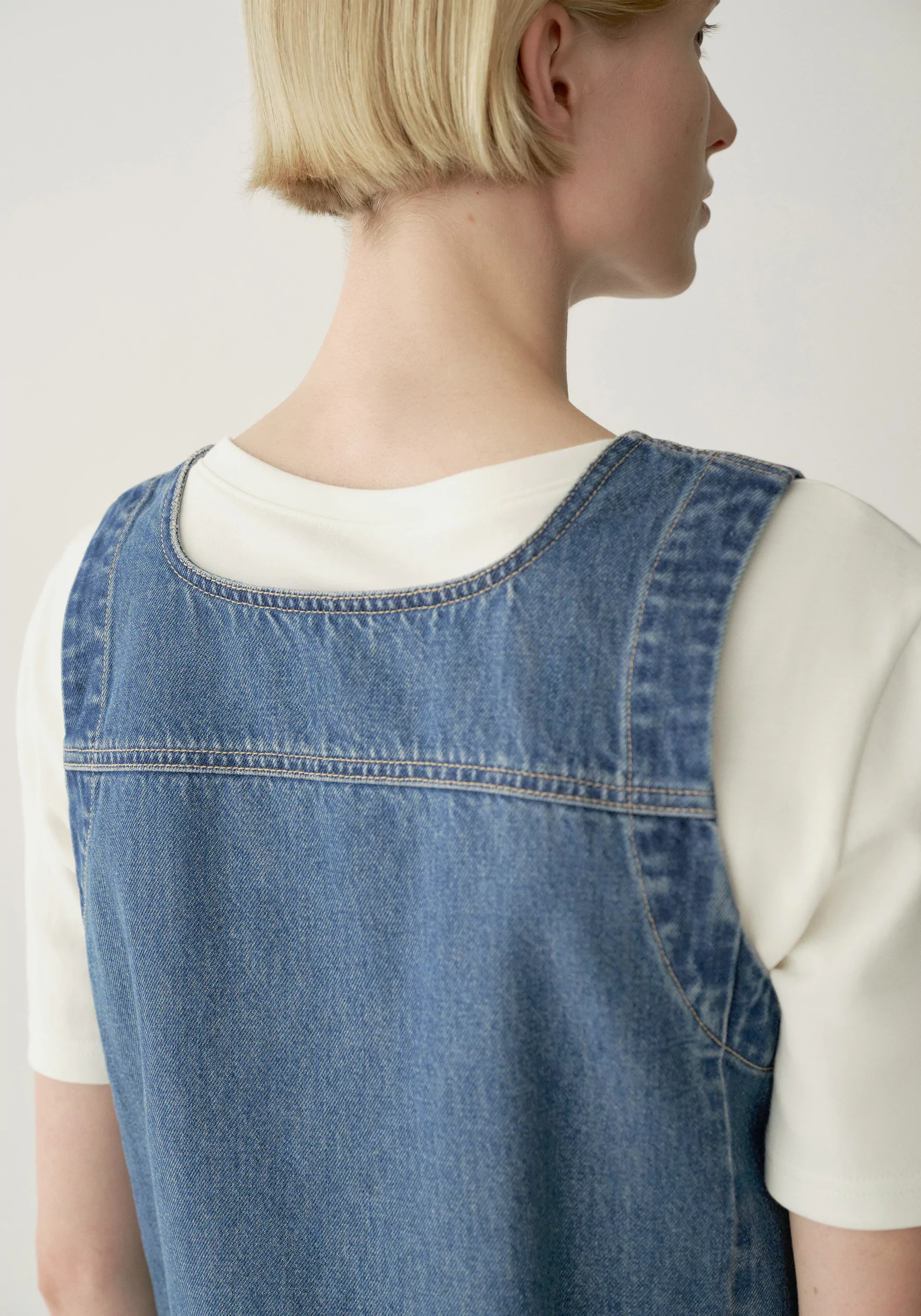 Roundneck Denim Vest - Image 10