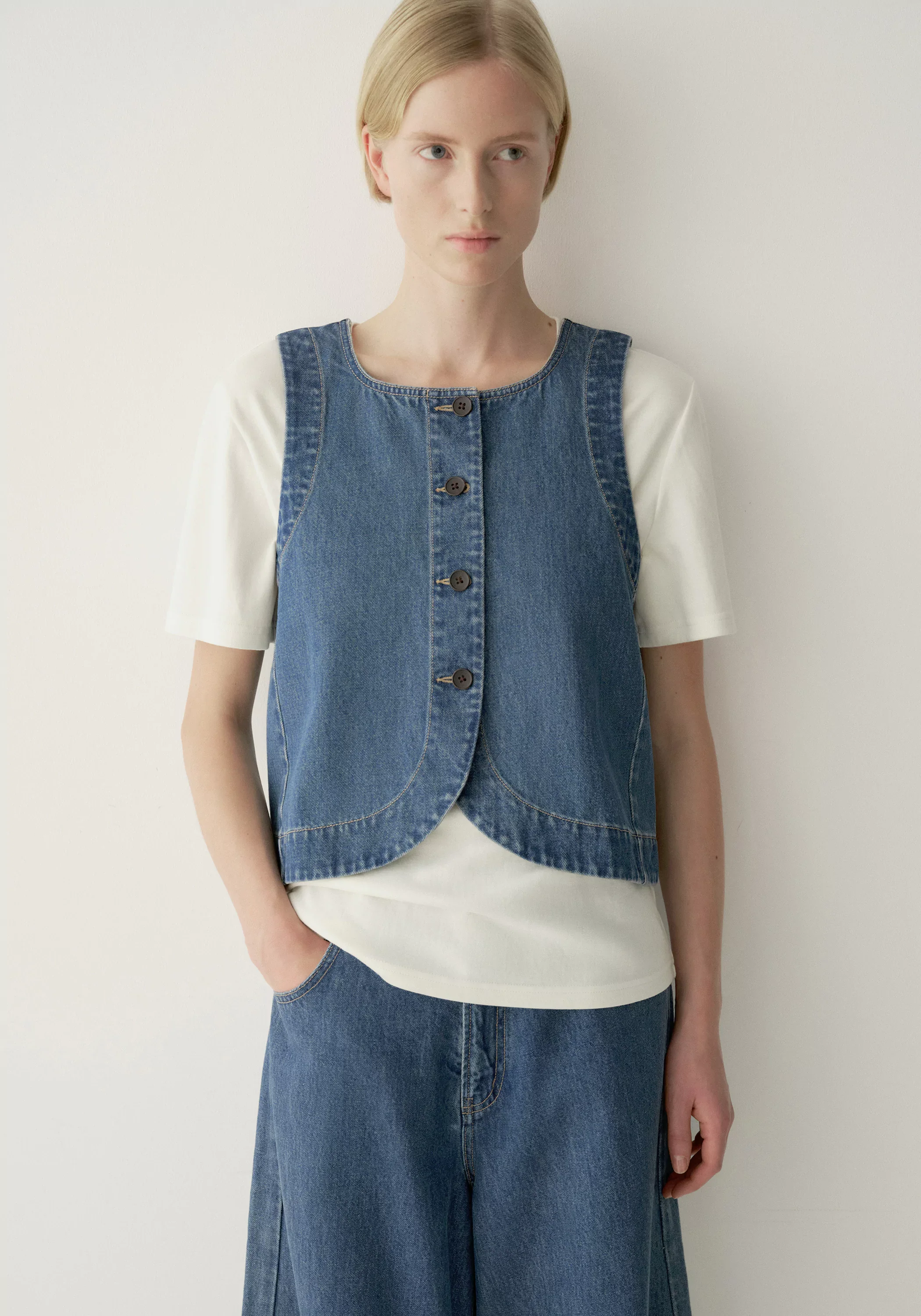 Roundneck Denim Vest - Image 7