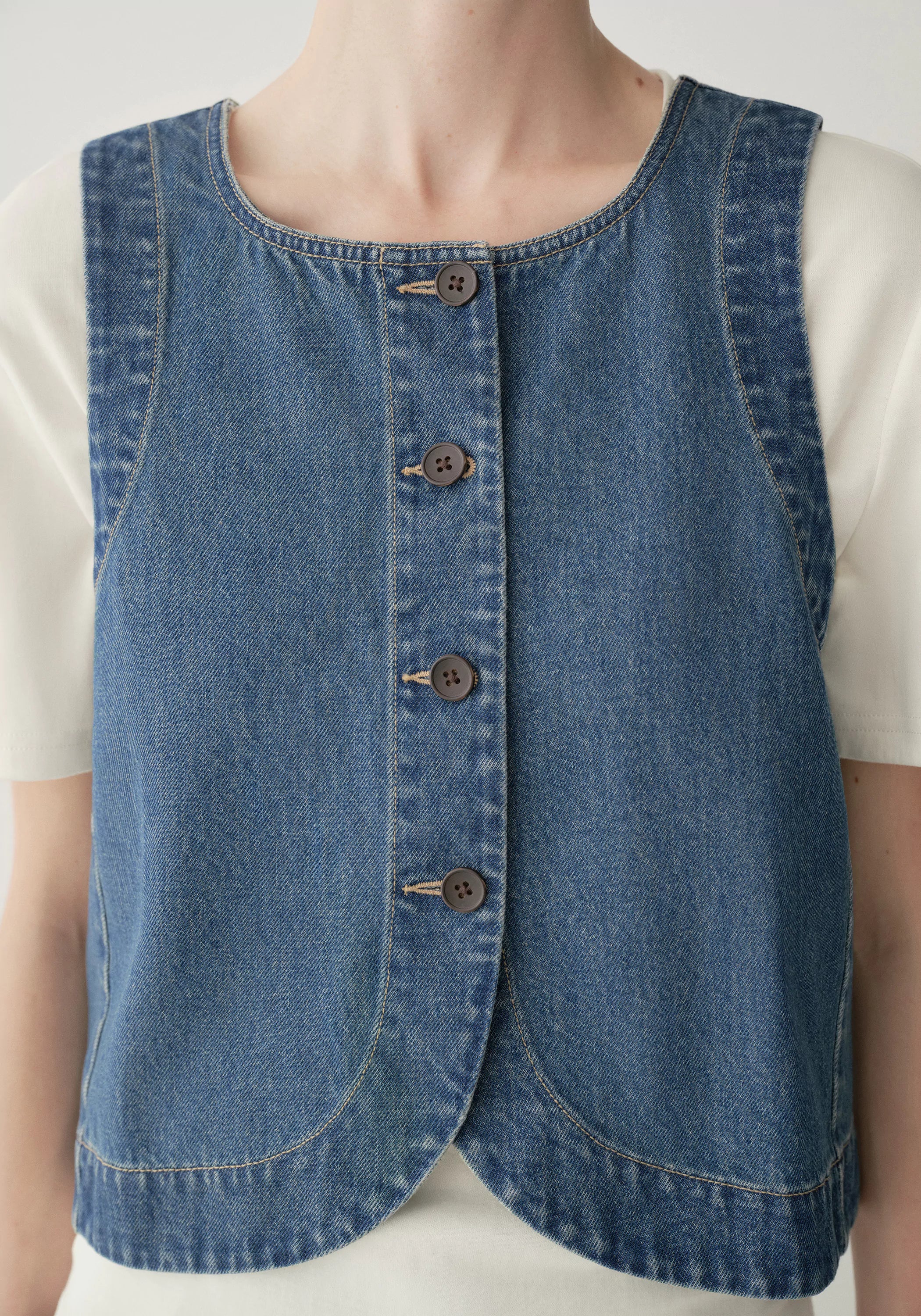 Roundneck Denim Vest - Image 8