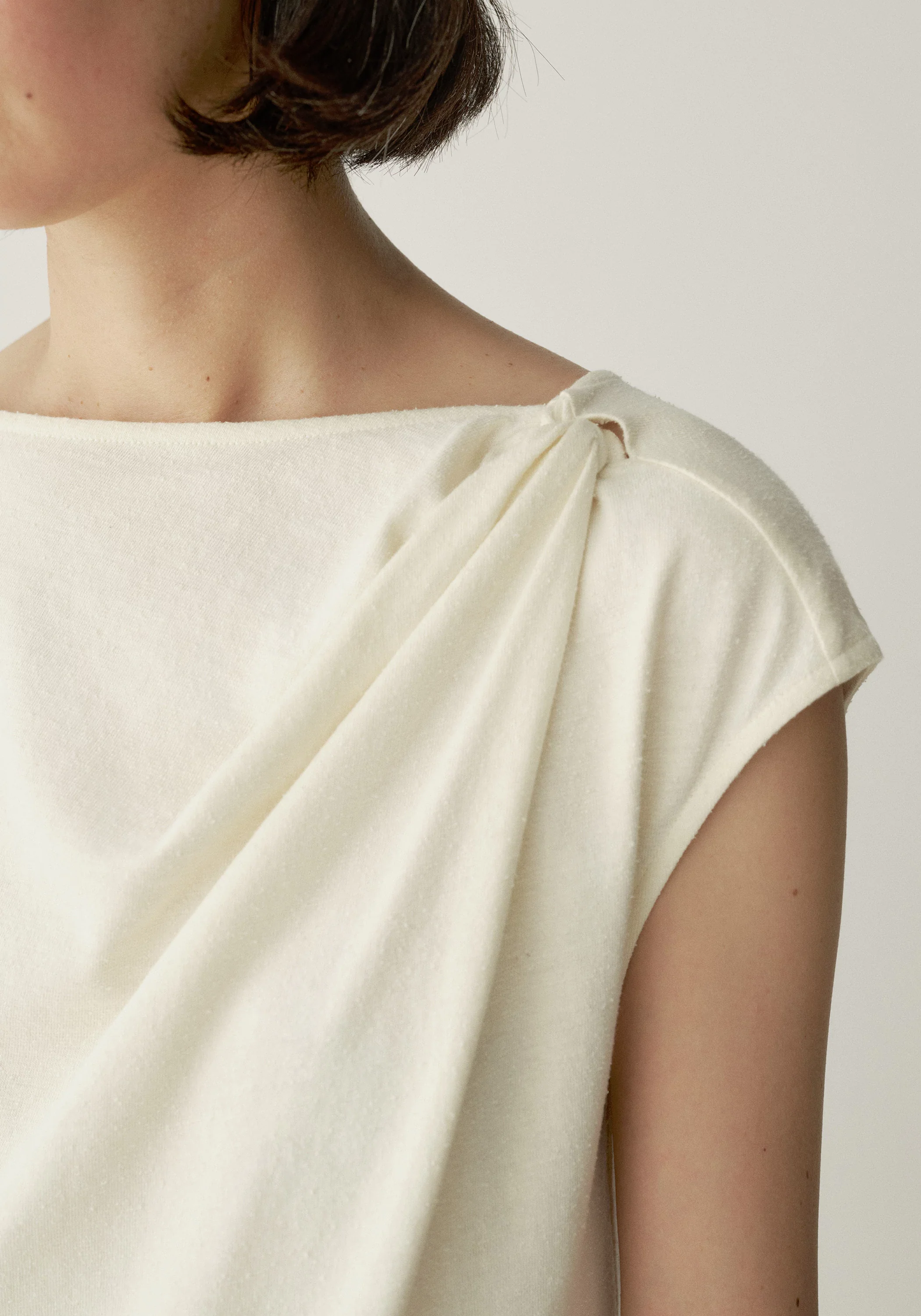 Silk-cotton Twist-detail T-shirt - Image 8