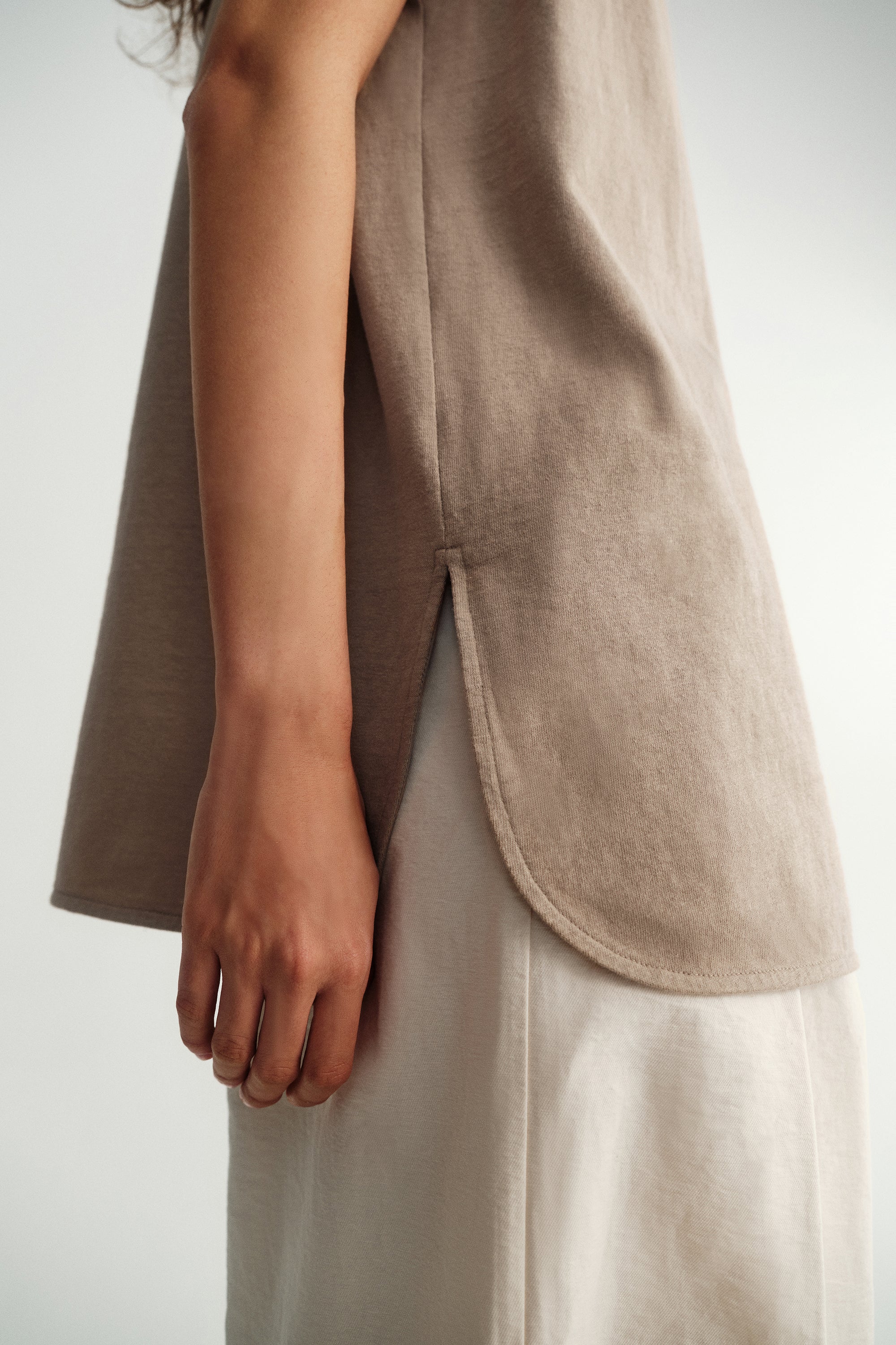 Sleeveless Cotton Vest - Image 16