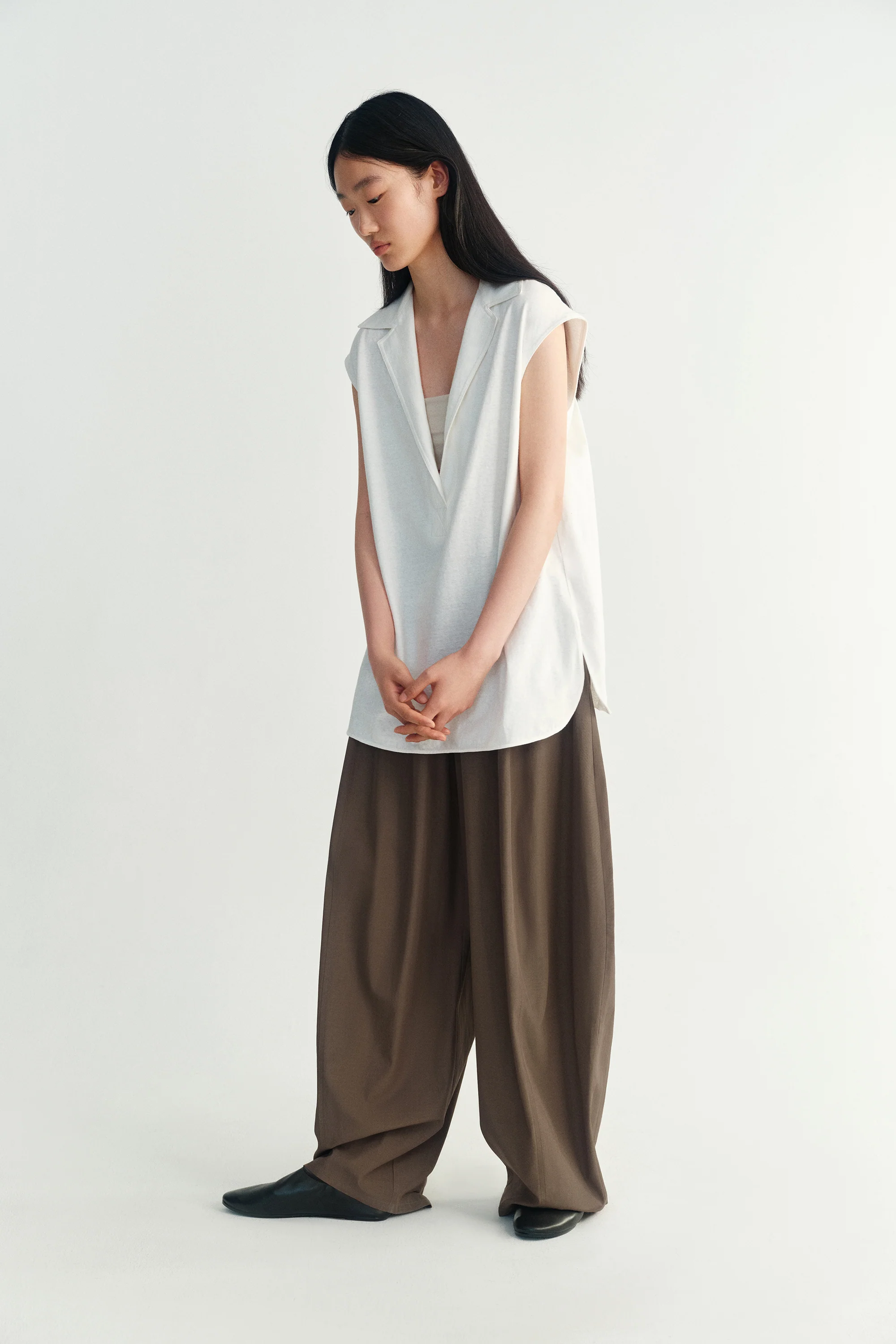 Sleeveless Cotton Vest - Image 4