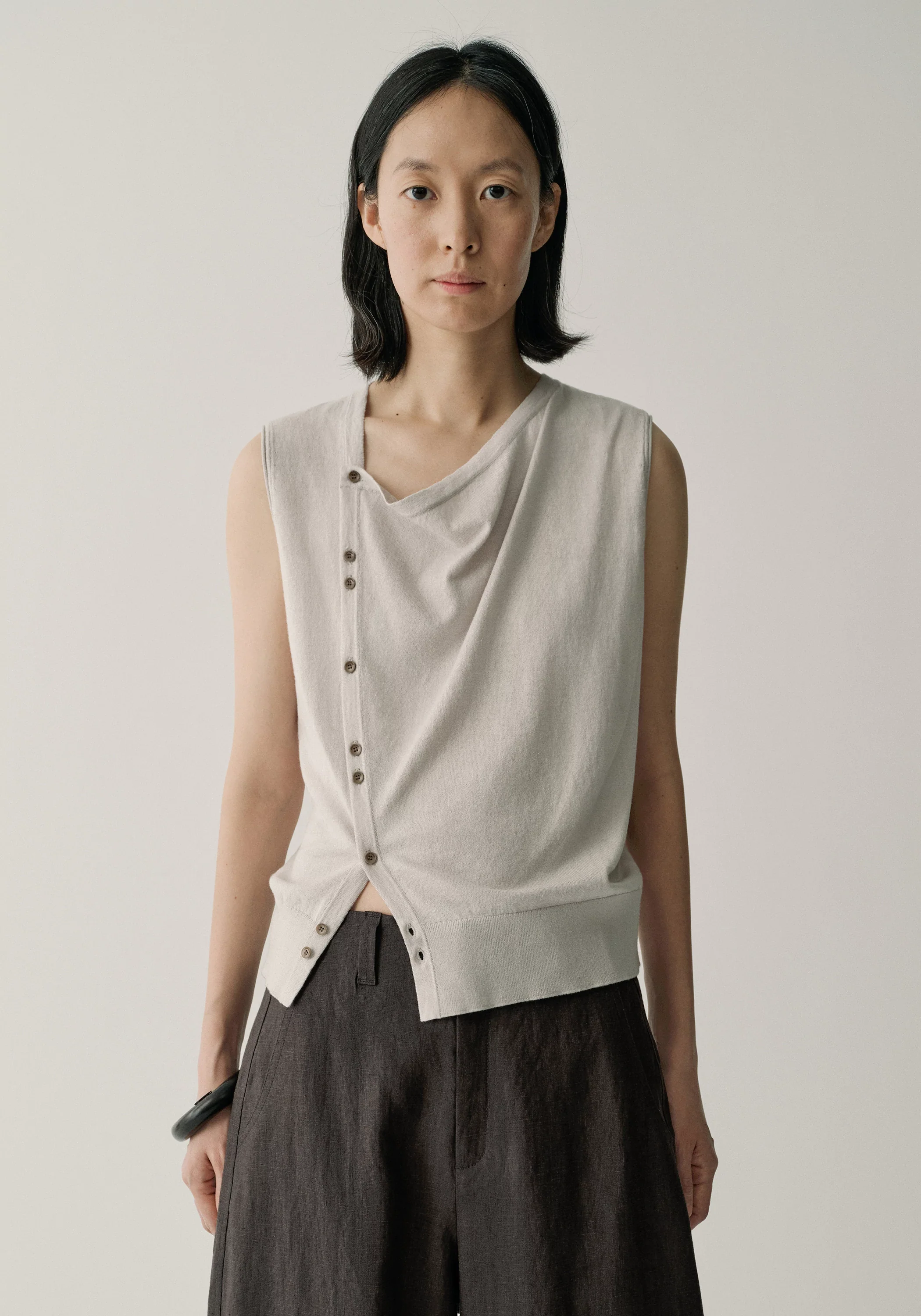 Sleeveless Hemp-cotton Top - Image 10