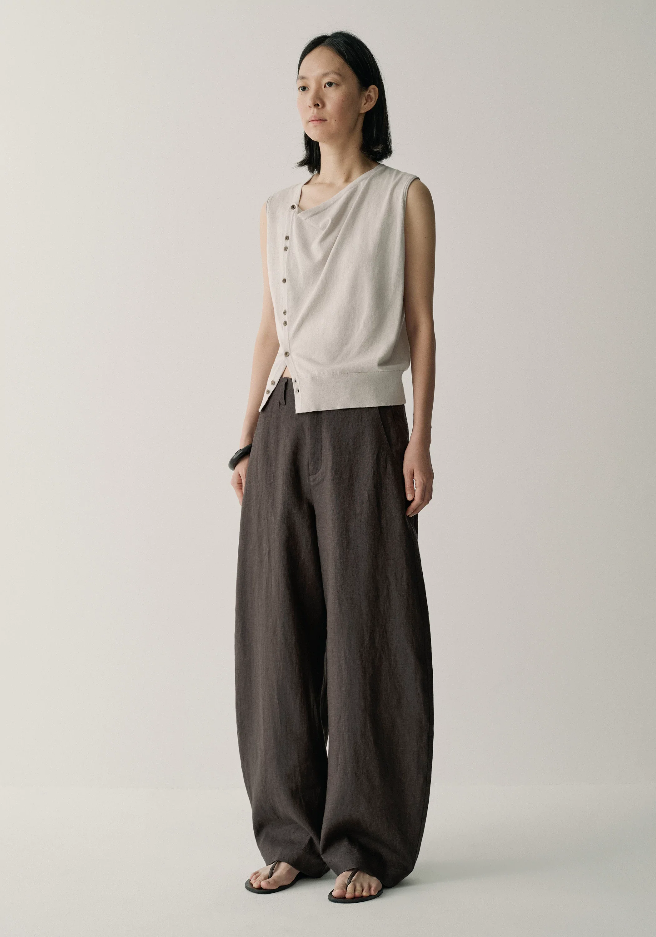 Sleeveless Hemp-cotton Top - Image 12