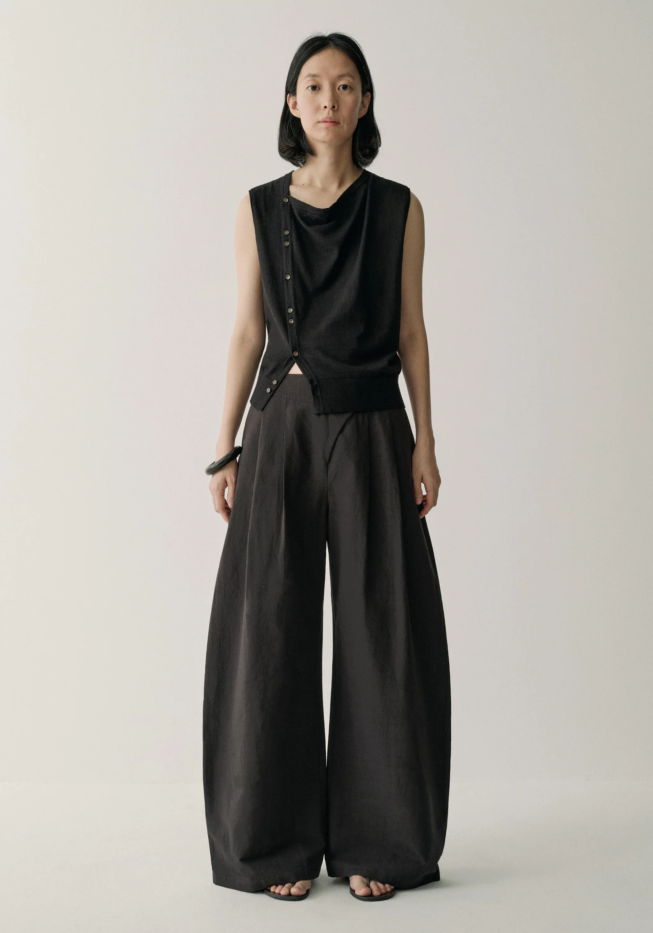 Sleeveless Hemp-cotton Top - Image 3