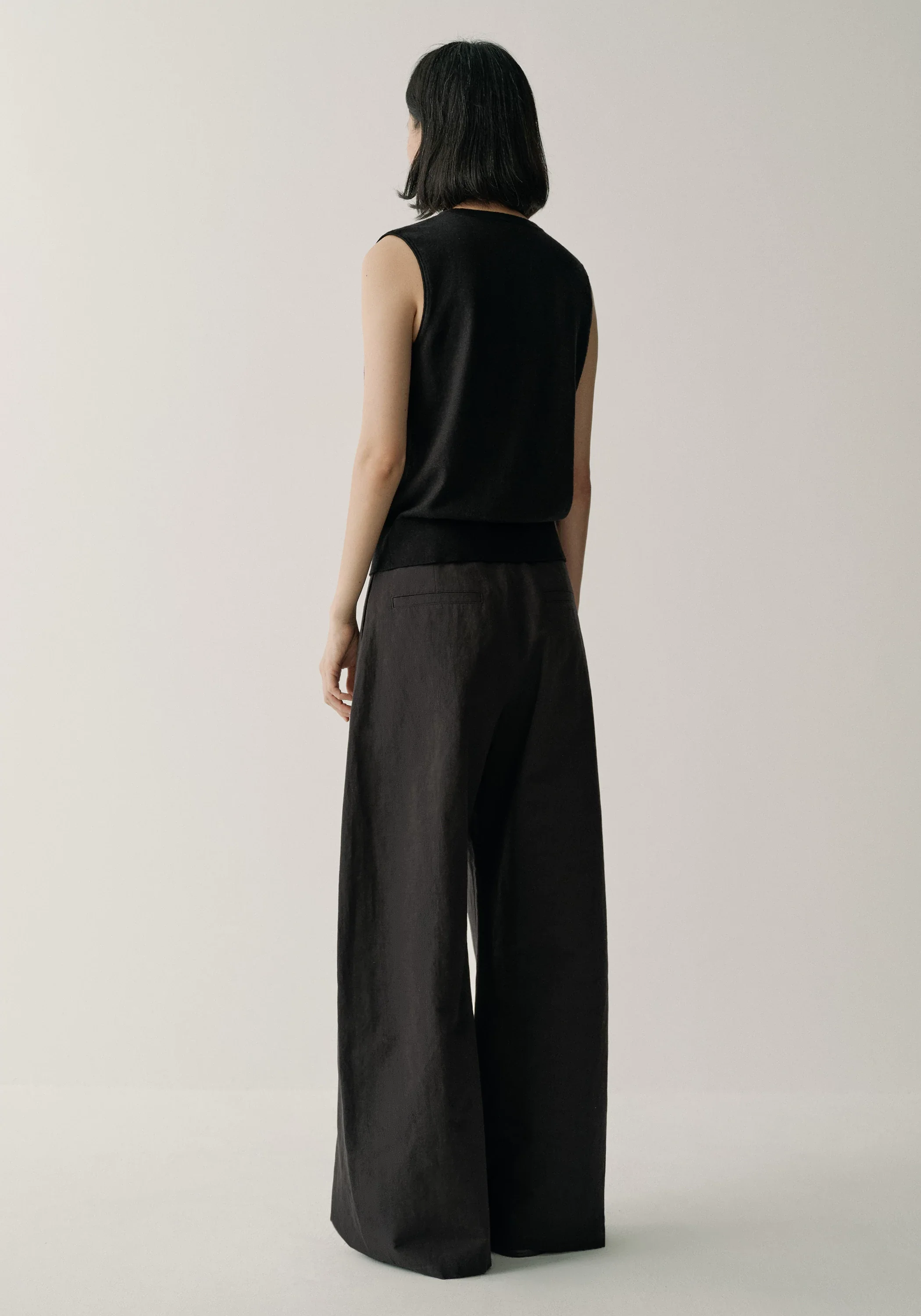 Sleeveless Hemp-cotton Top - Image 5