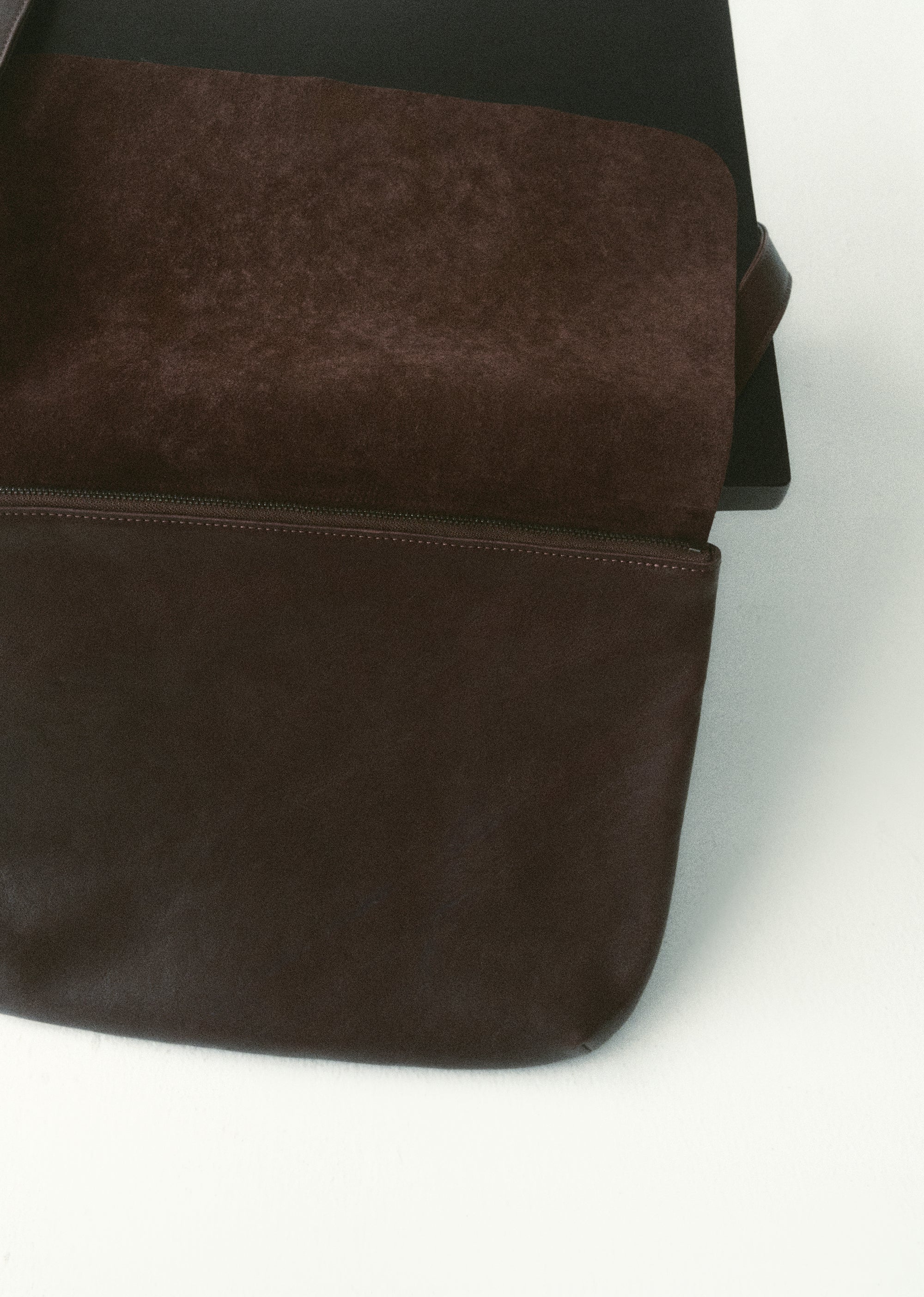 Soft Leather Bag - Image 13