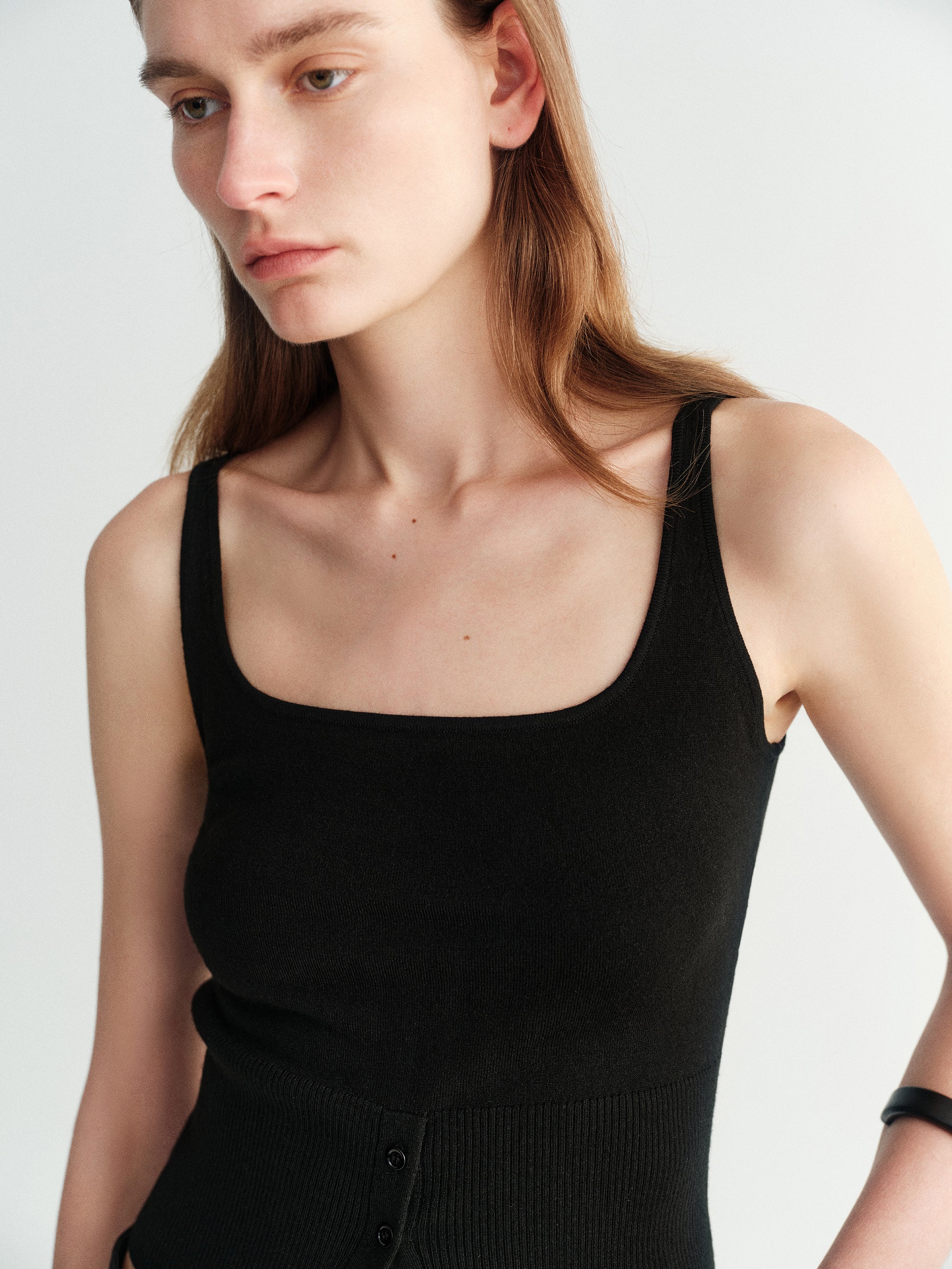 Square-neck Buttoned Tank Top - Image 13