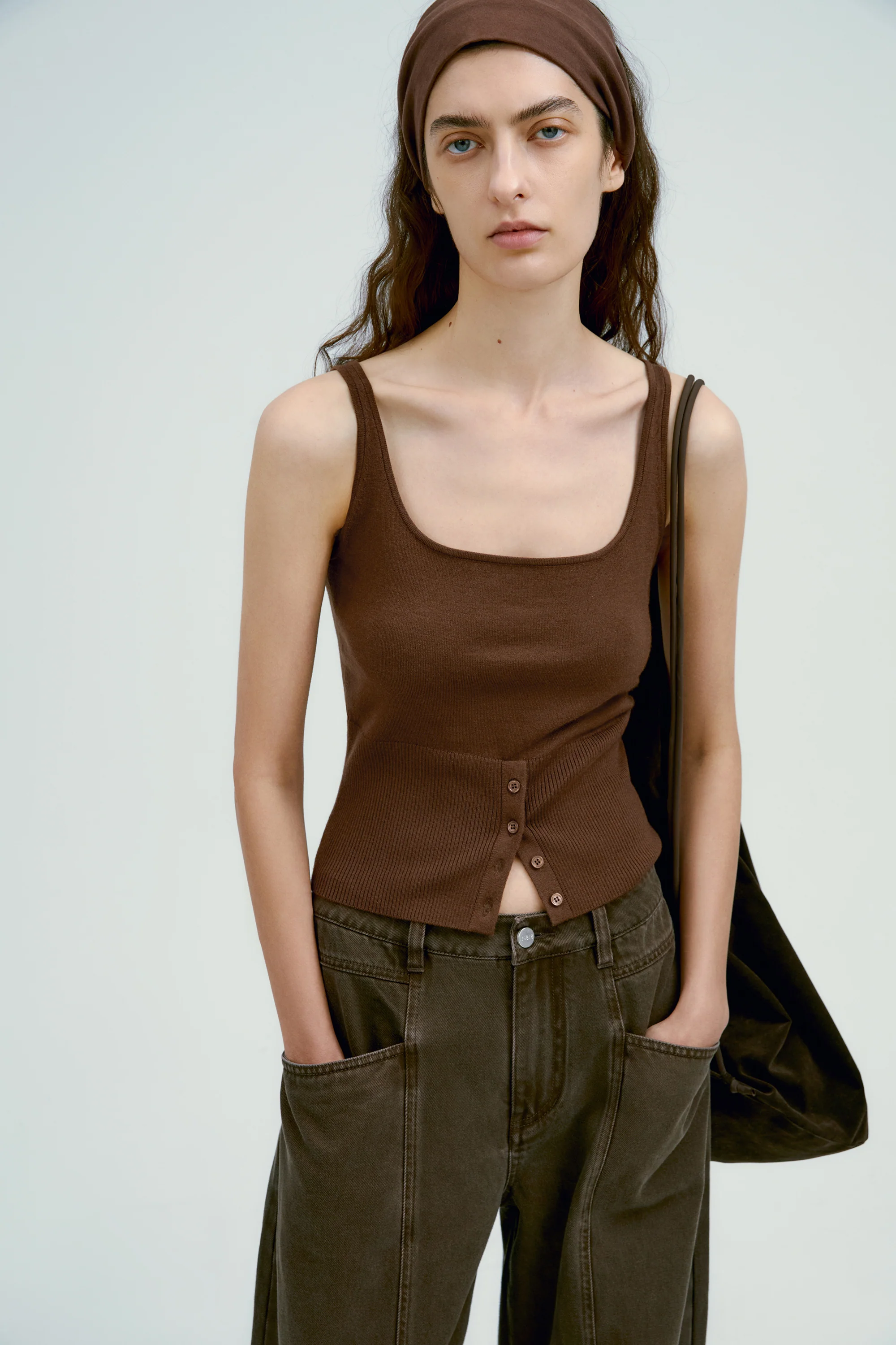 Square-neck Buttoned Tank Top - Image 16