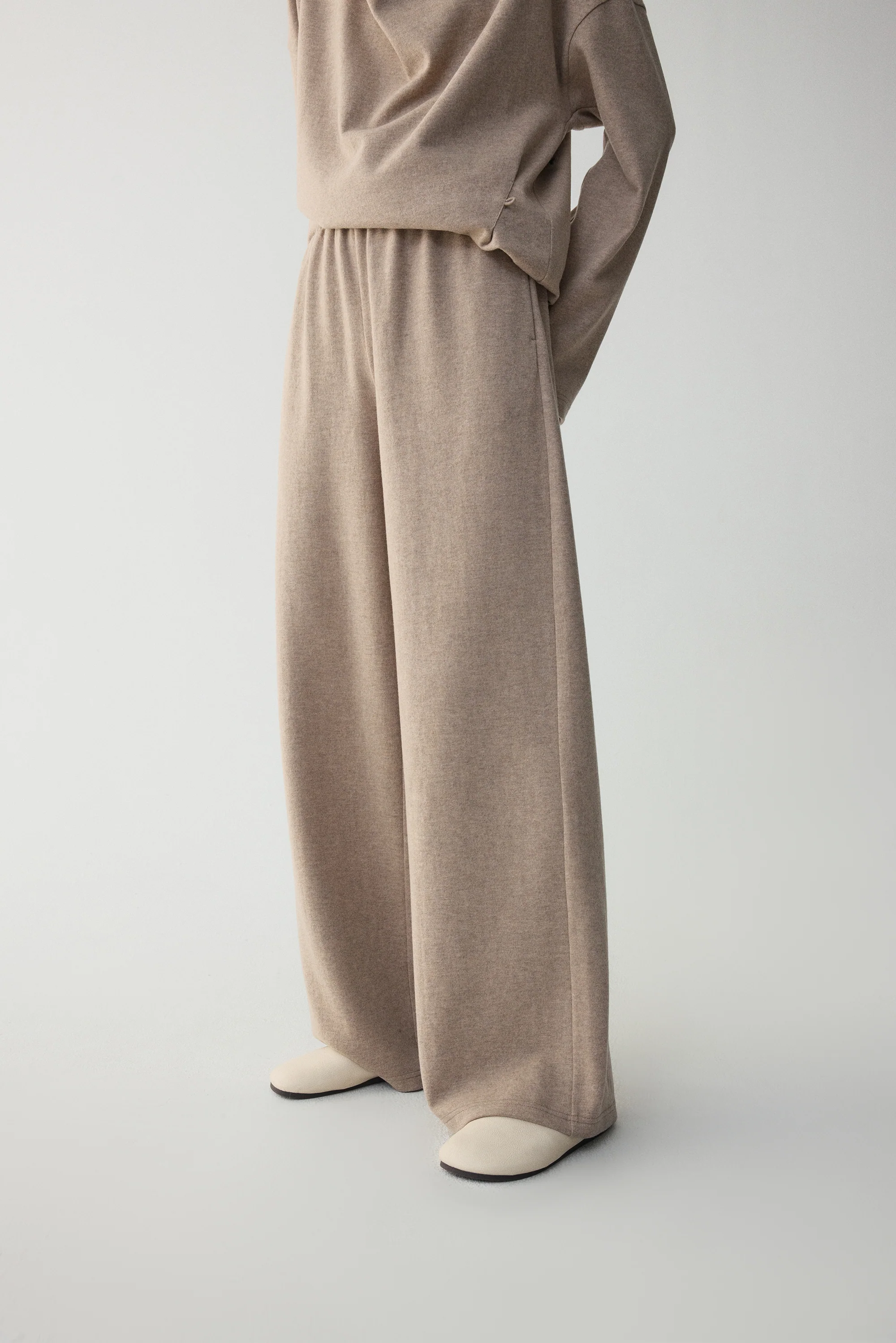 Straight-Leg Pants in Australia Merino Wool - Image 6