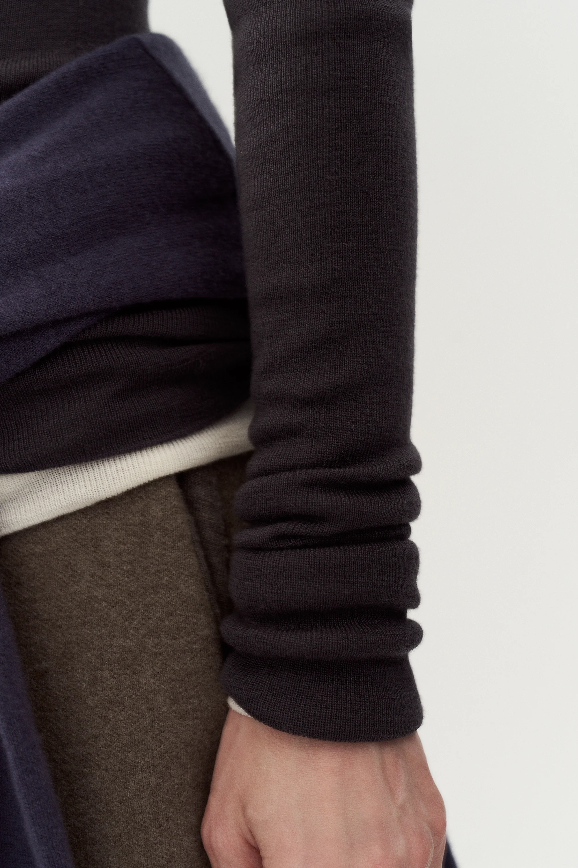 Merino Wool Seamless Knitted Top - Image 27
