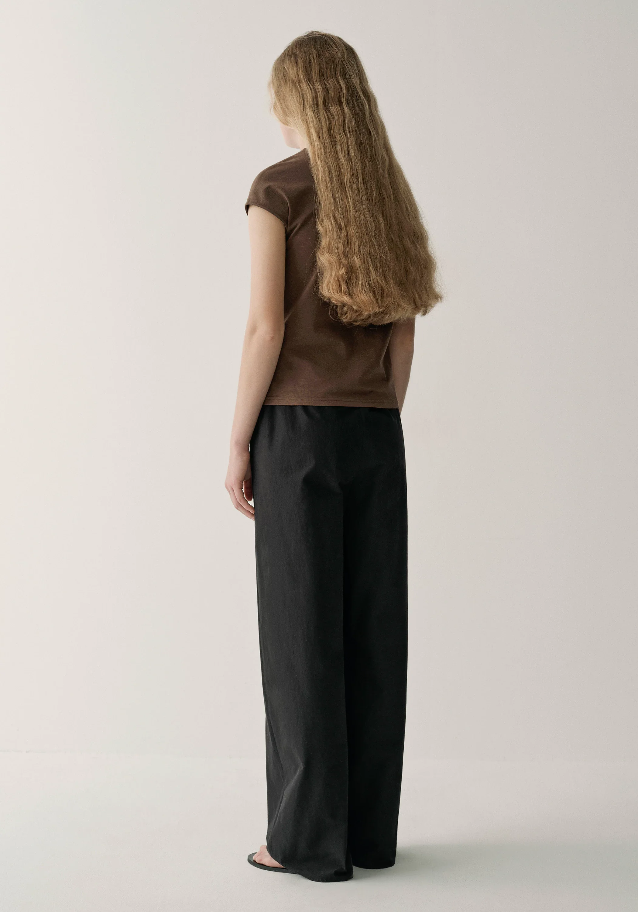 Twist-cord Cap-sleeve T-shirt - Image 5