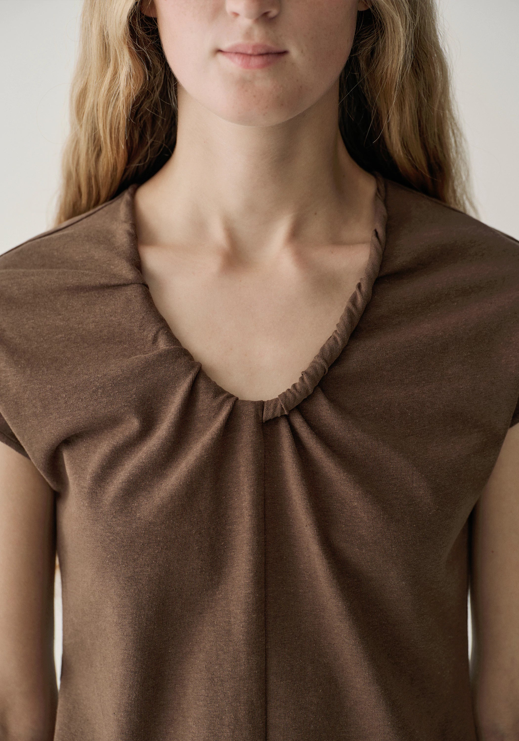 Twist-cord Cap-sleeve T-shirt - Image 7
