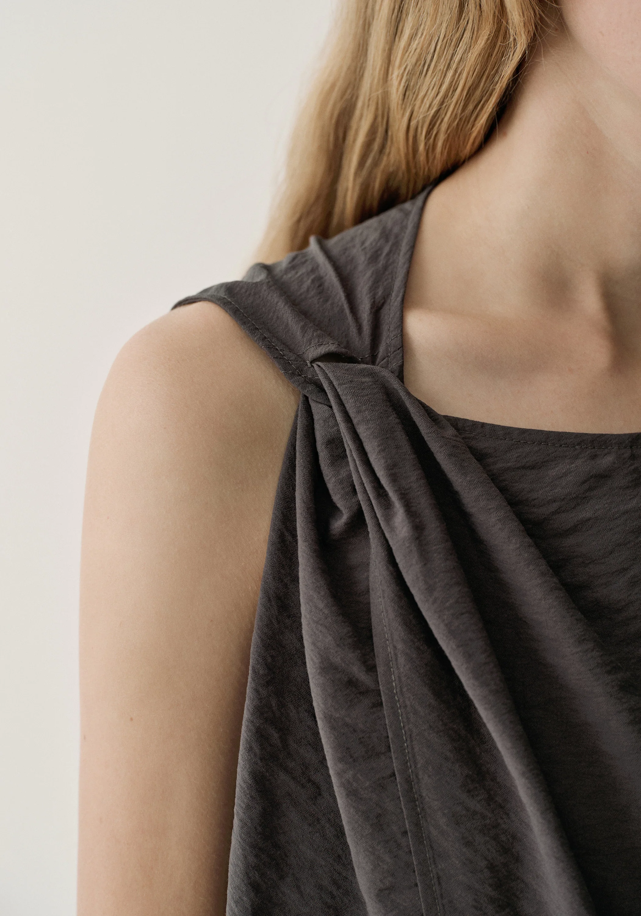 Twist-knot Layered Dress - Image 6