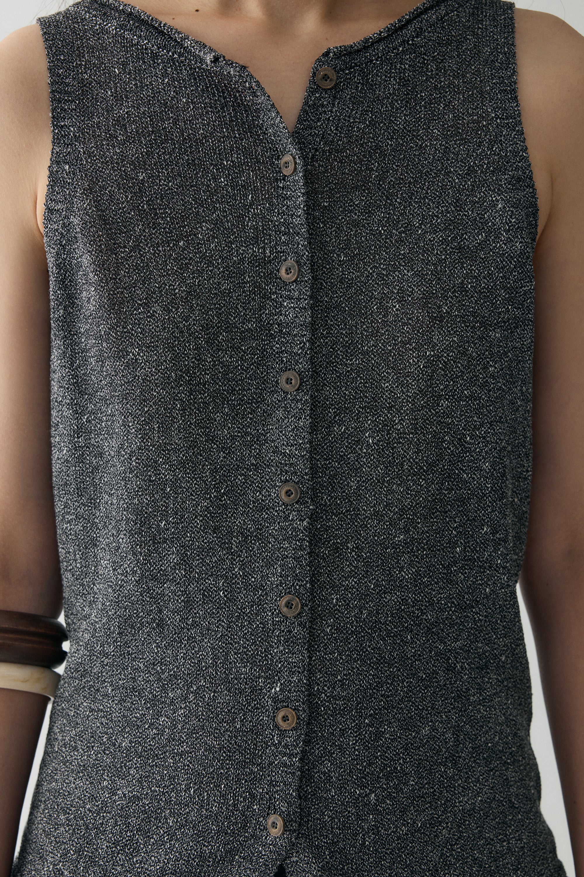 Two-way Linen Knitted Vest - Image 12