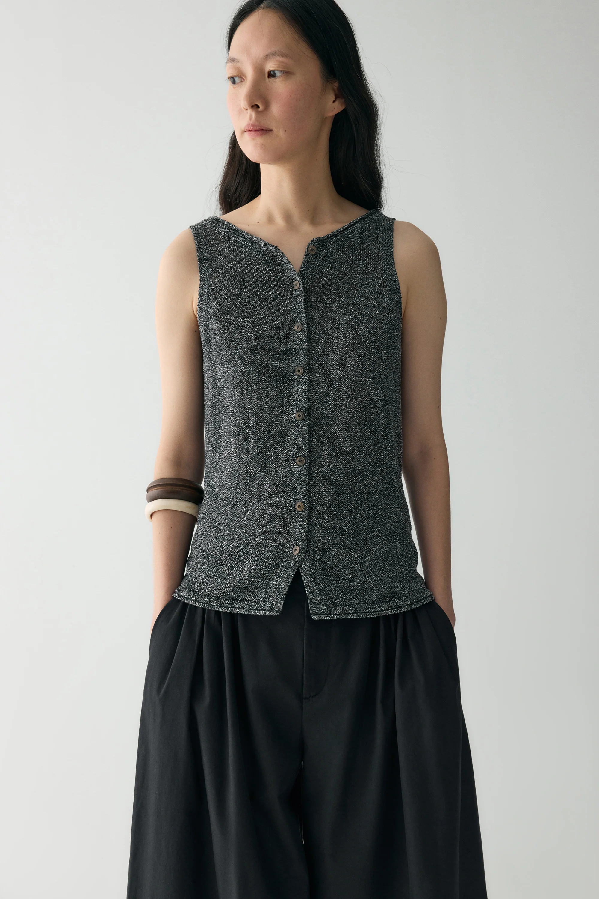 Two-way Linen Knitted Vest - Image 9