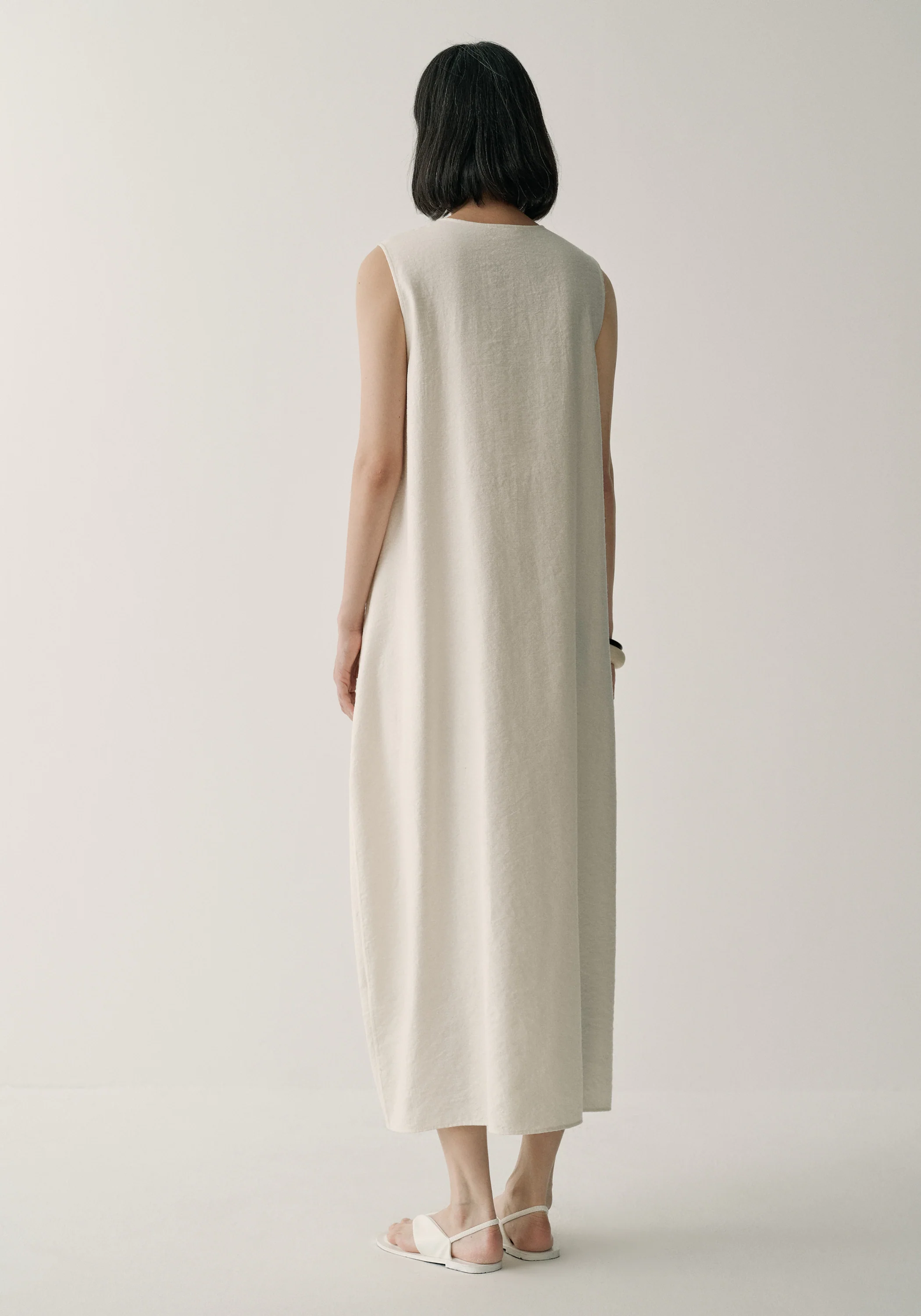 Two-way Twist Sleeveless Dress - Image 4
