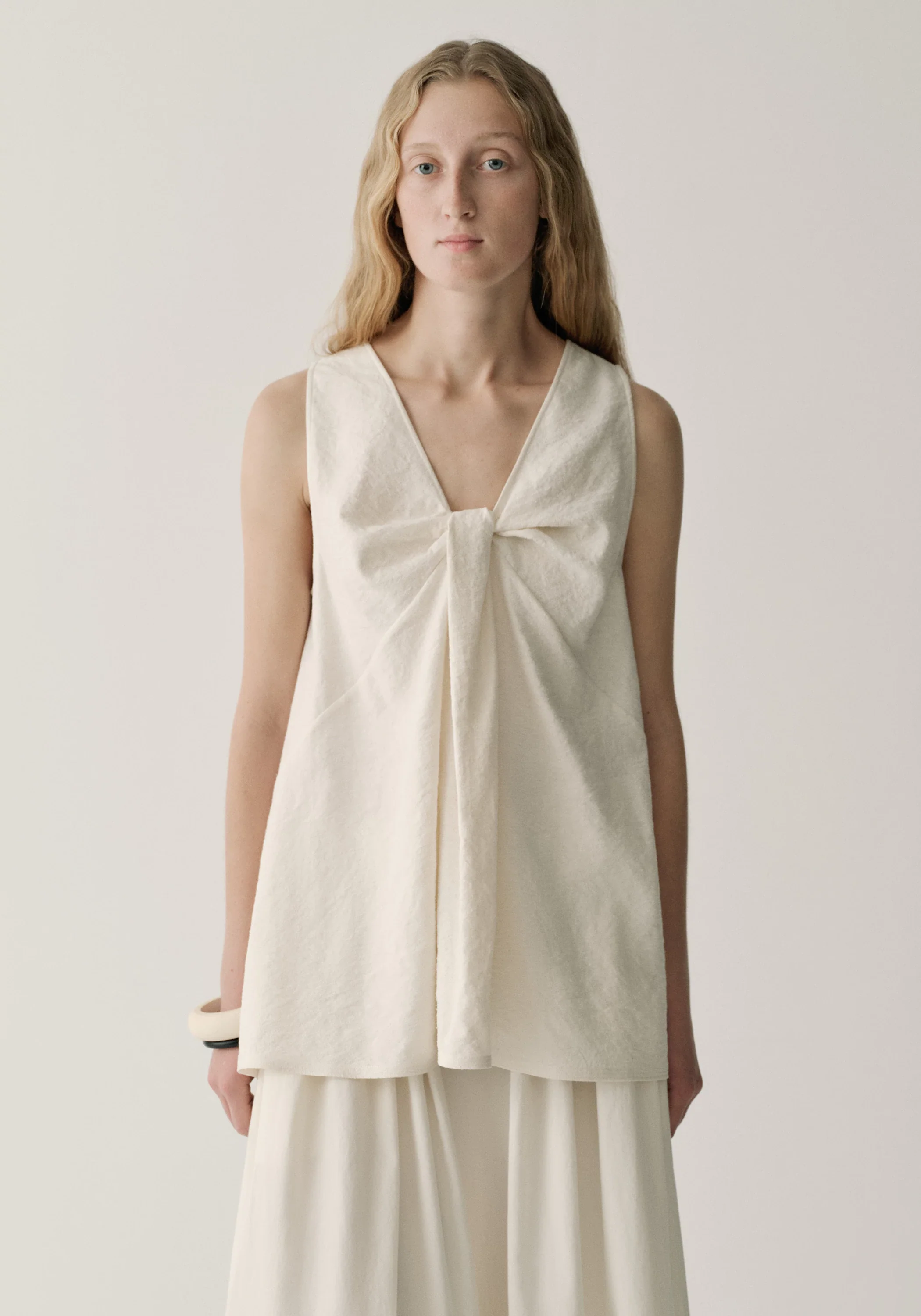 Two-way Twist Sleeveless Top