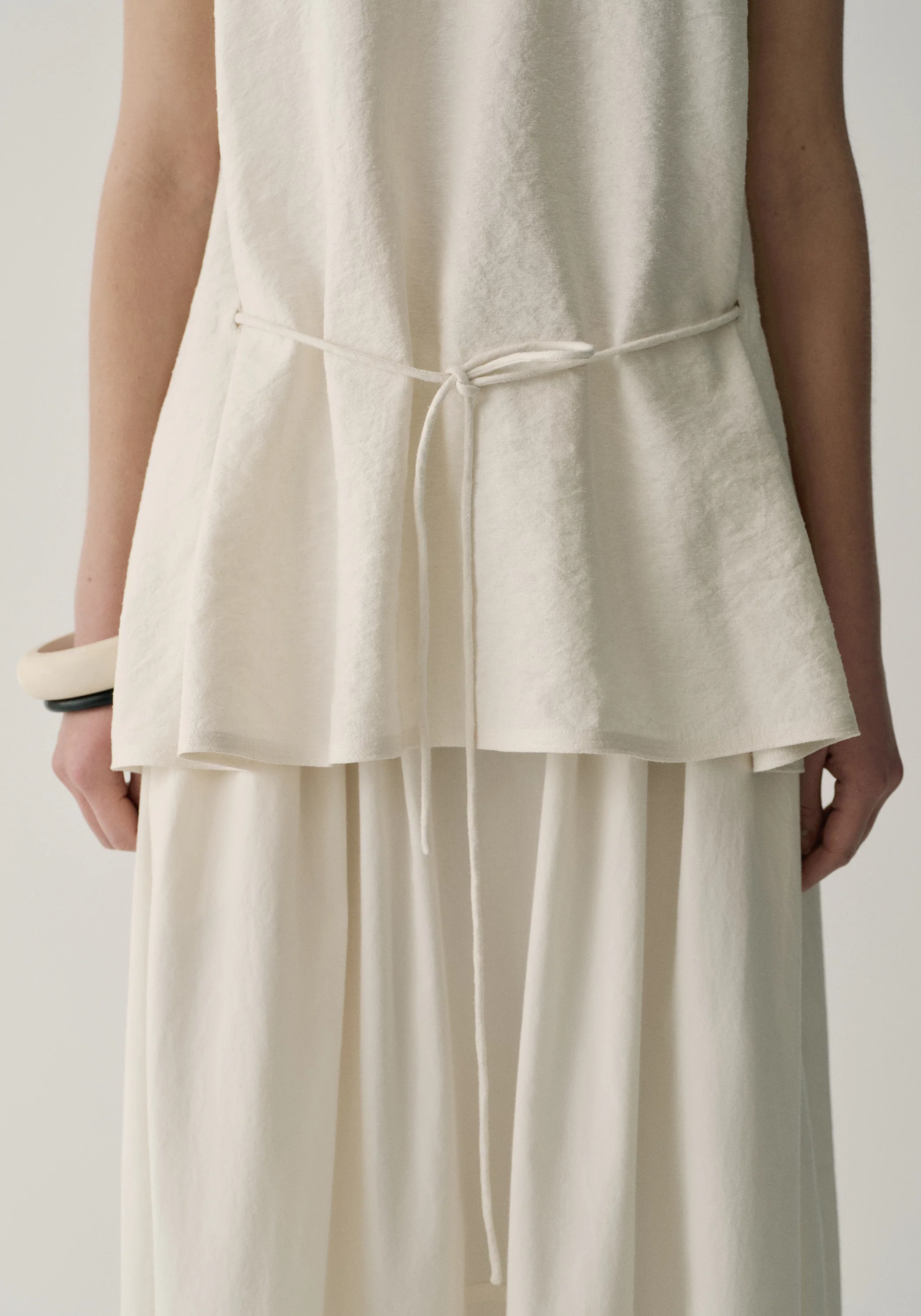 Two-way Twist Sleeveless Top - Image 11