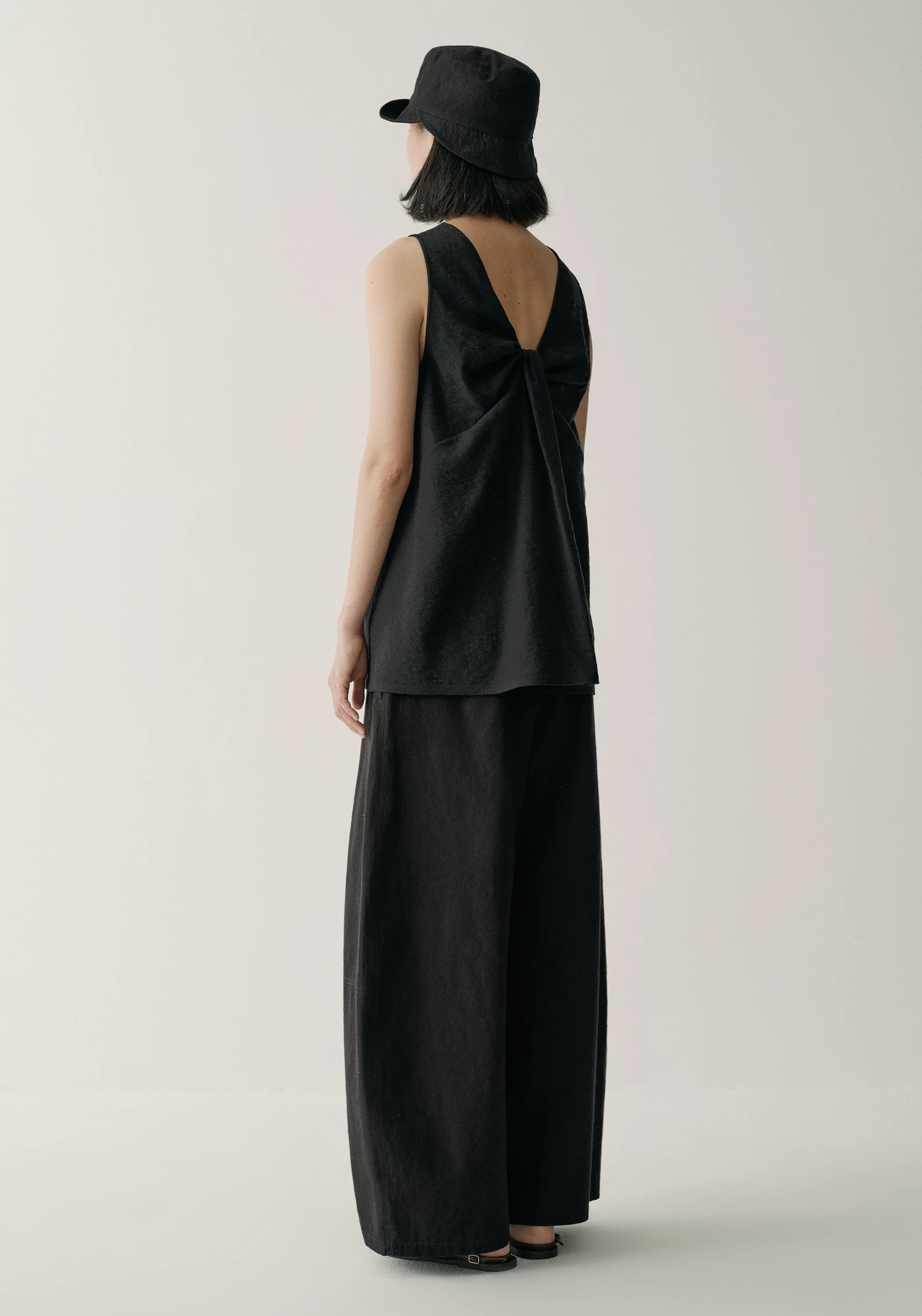 Two-way Twist Sleeveless Top - Image 17