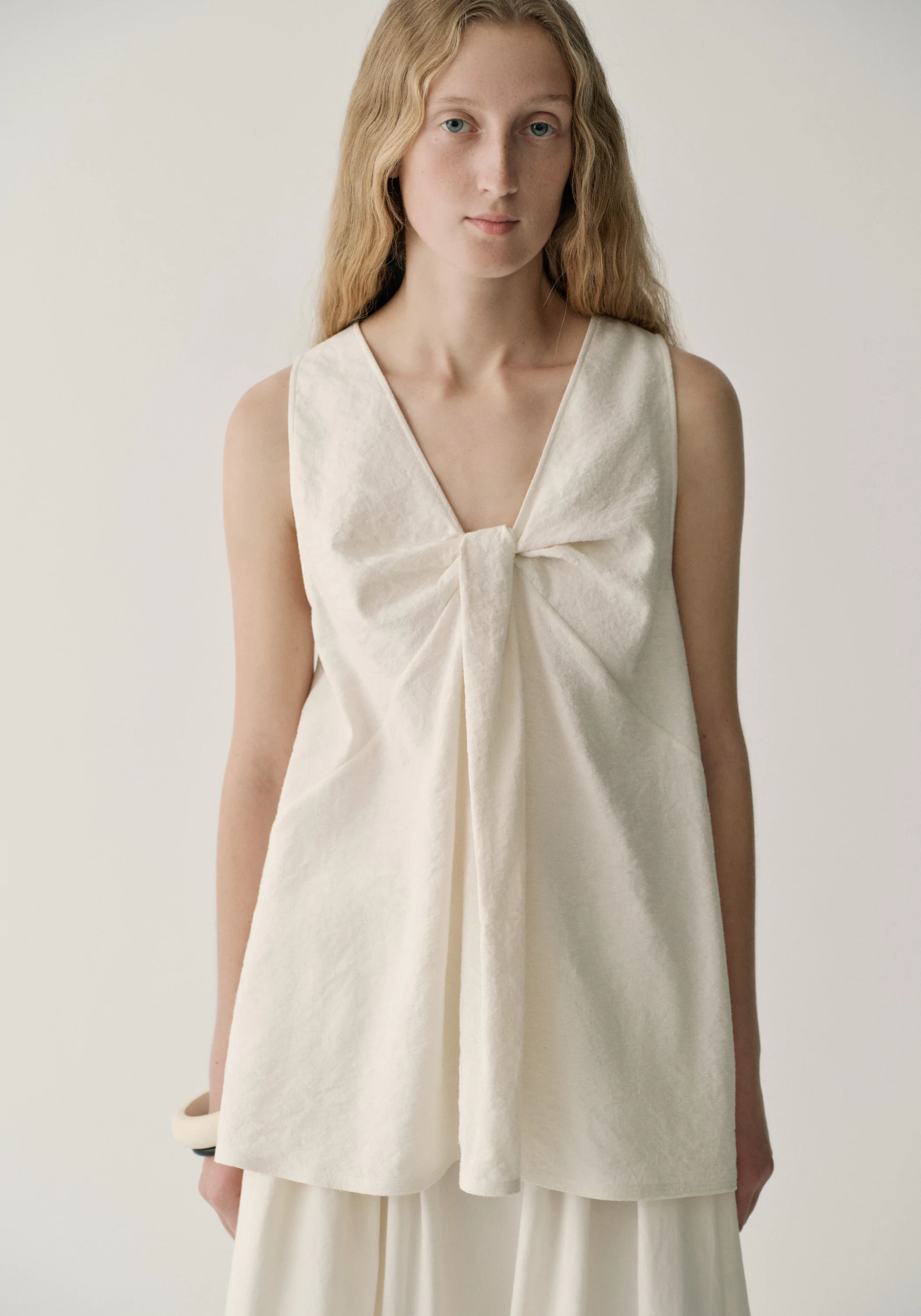 Two-way Twist Sleeveless Top - Image 7