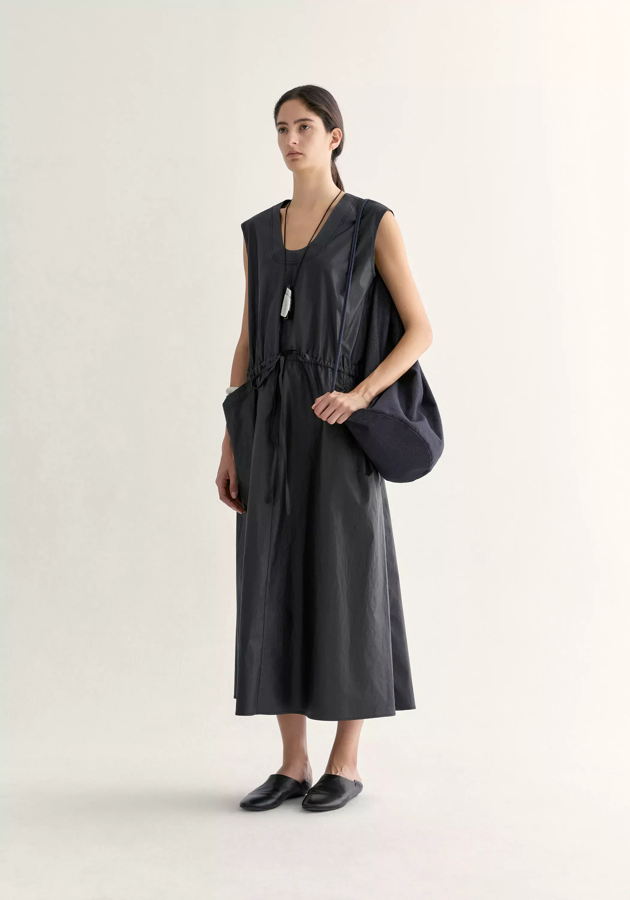 U-line Pocket Sleeveless Dress - Image 3