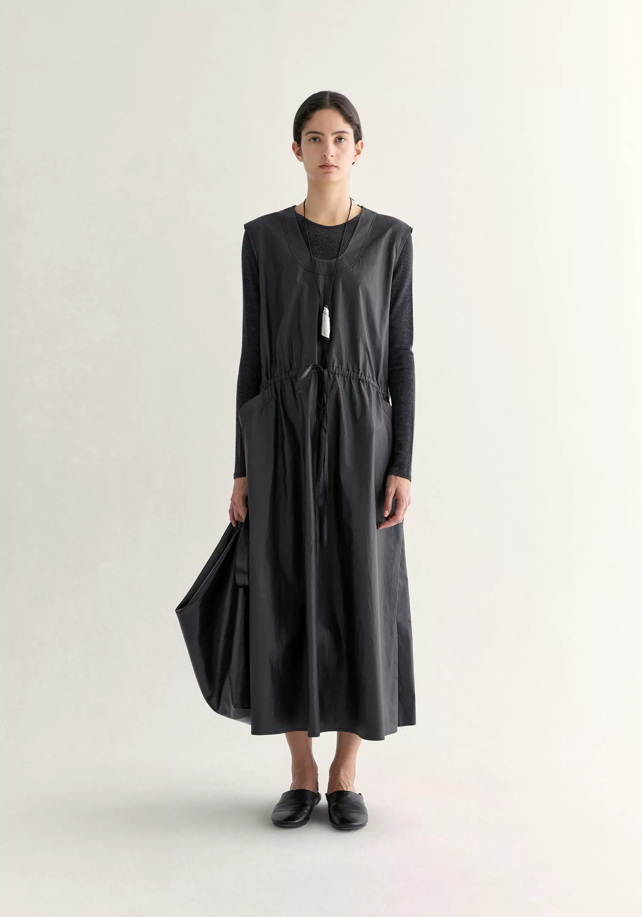 U-line Pocket Sleeveless Dress - Image 8