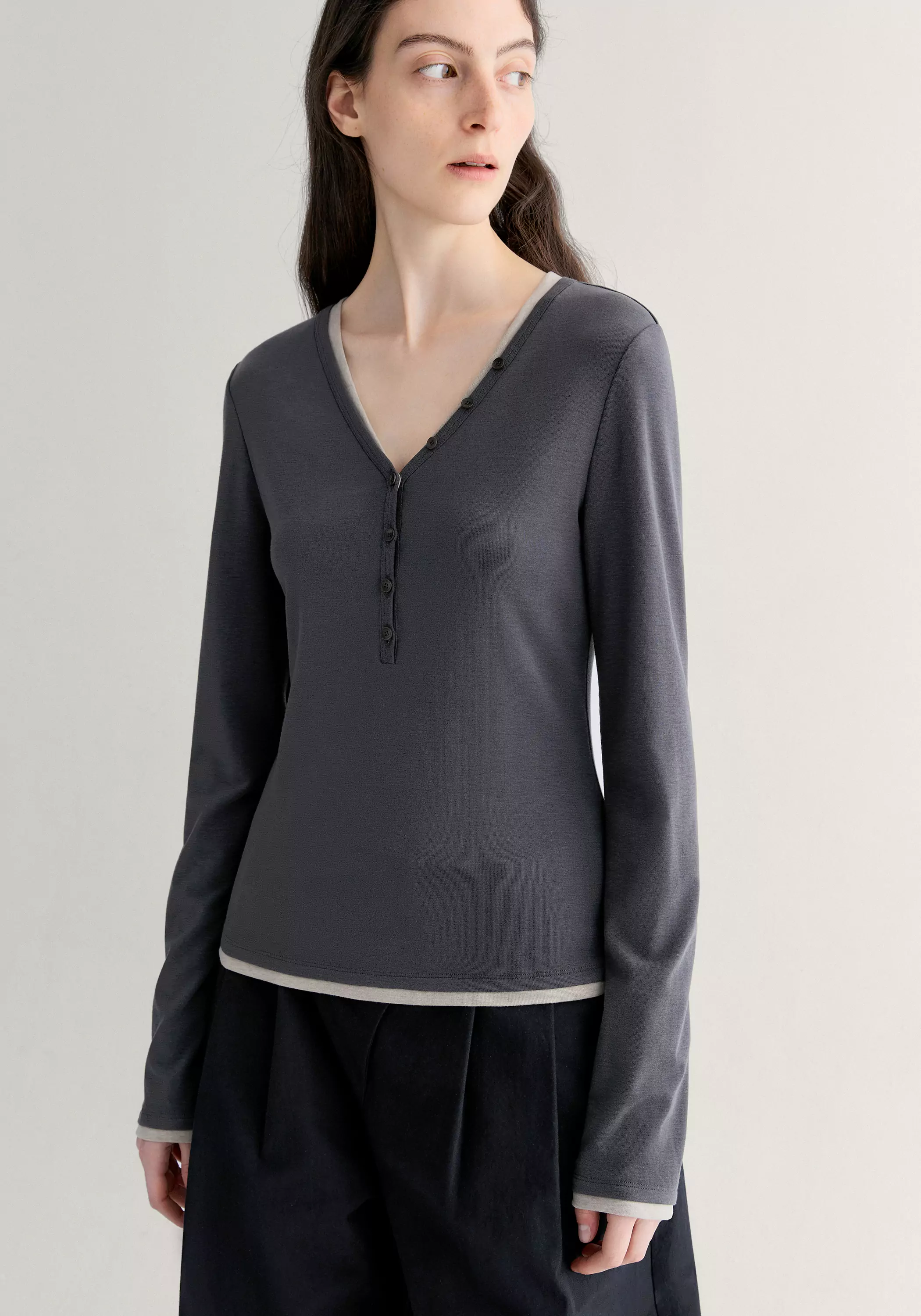 V-neck Buttoned Top - Image 10
