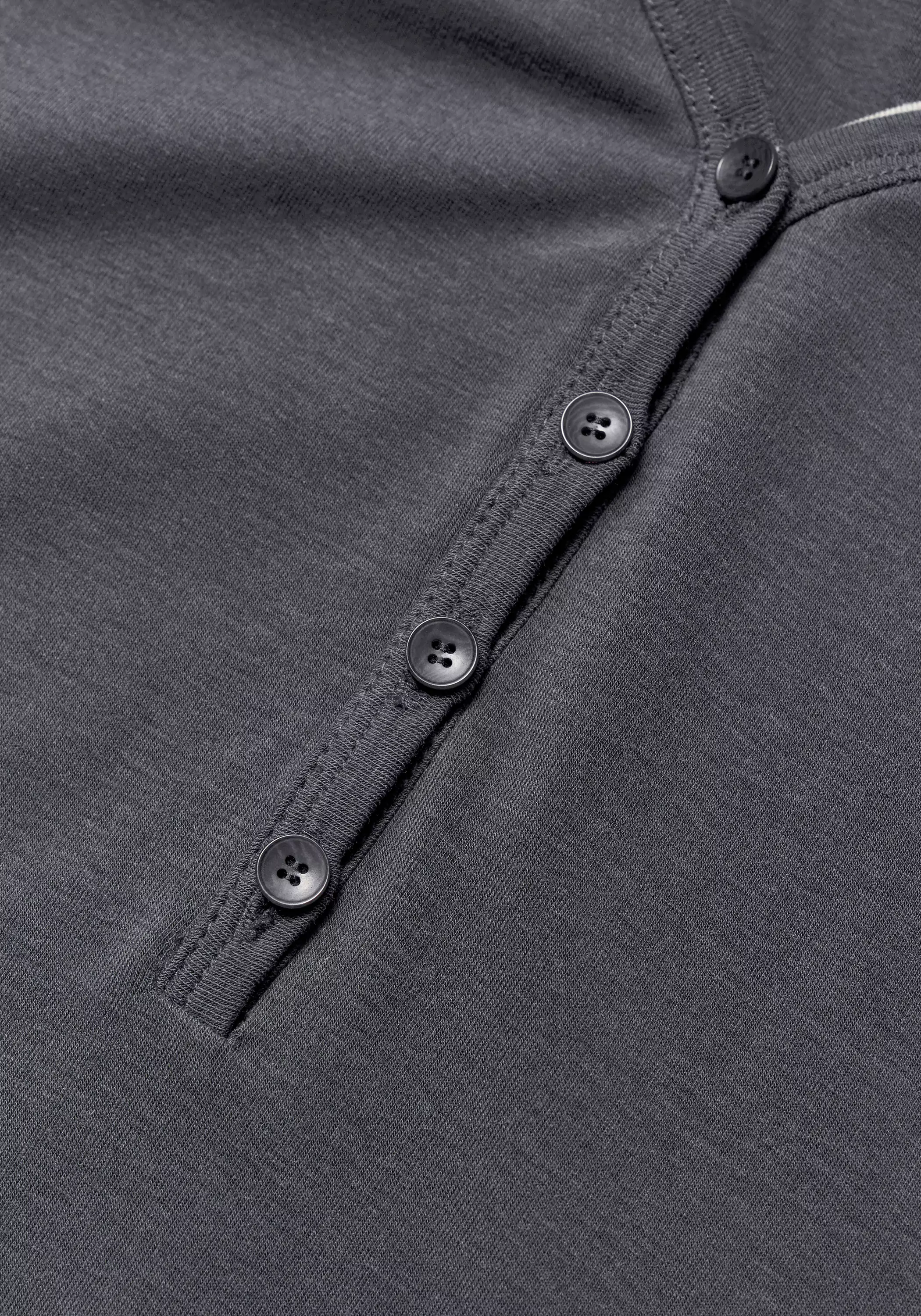 V-neck Buttoned Top - Image 12