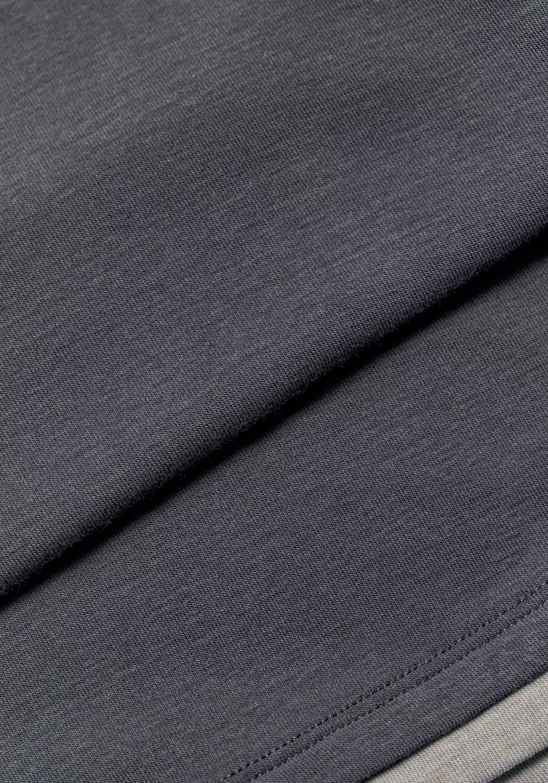 V-neck Buttoned Top - Image 13