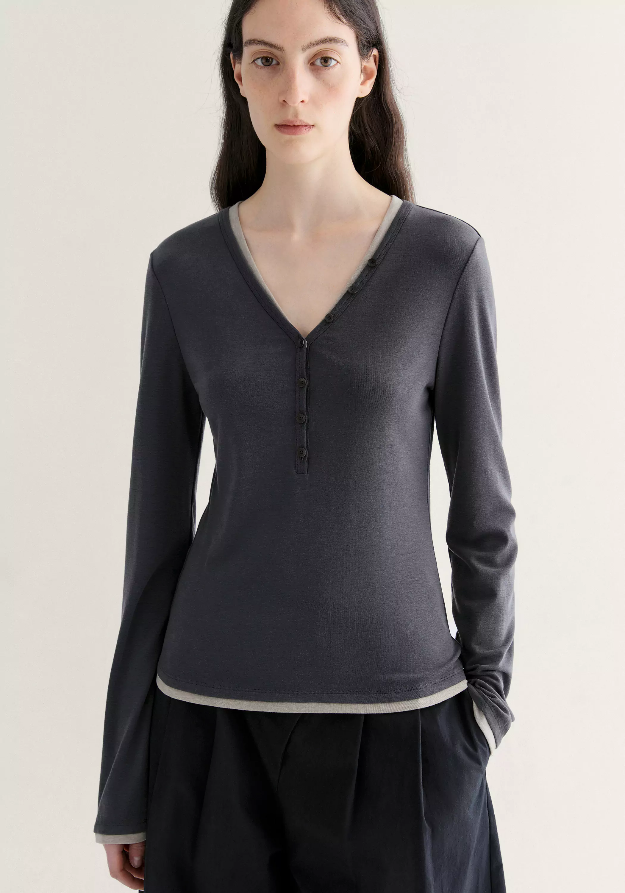 V-neck Buttoned Top - Image 9