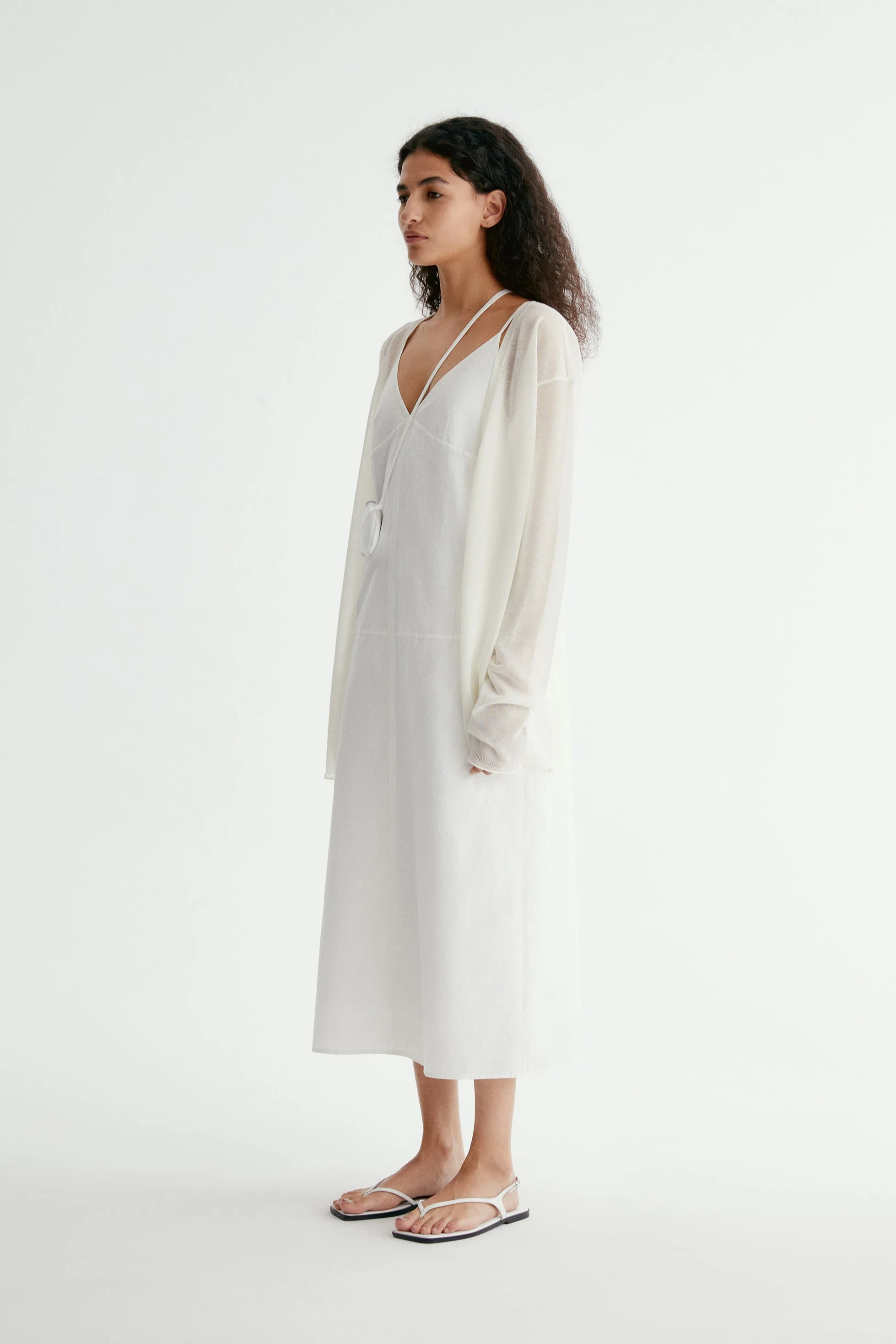 V-neck Knitted Cardigan - Image 4