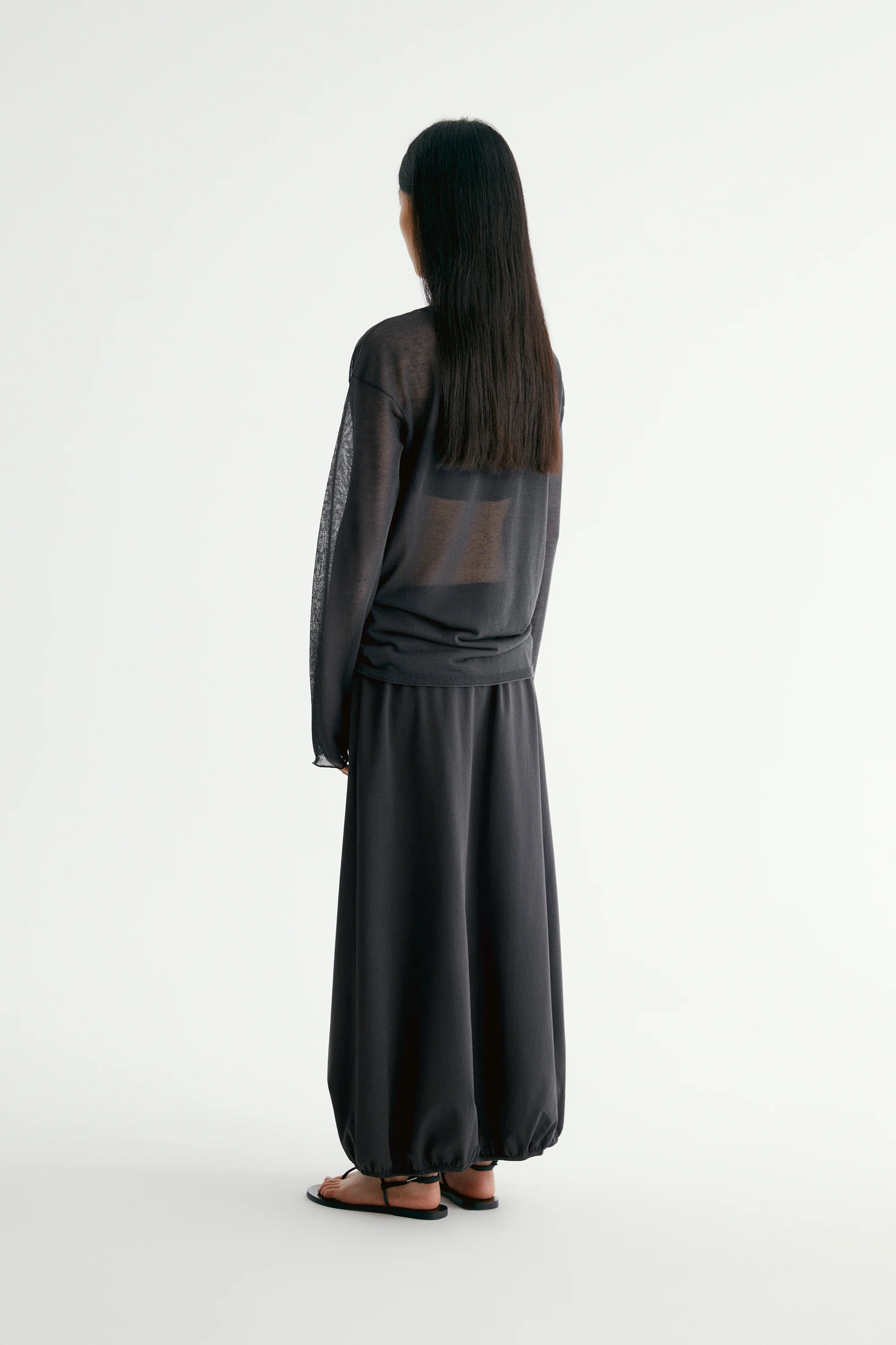 V-neck Knitted Cardigan - Image 7