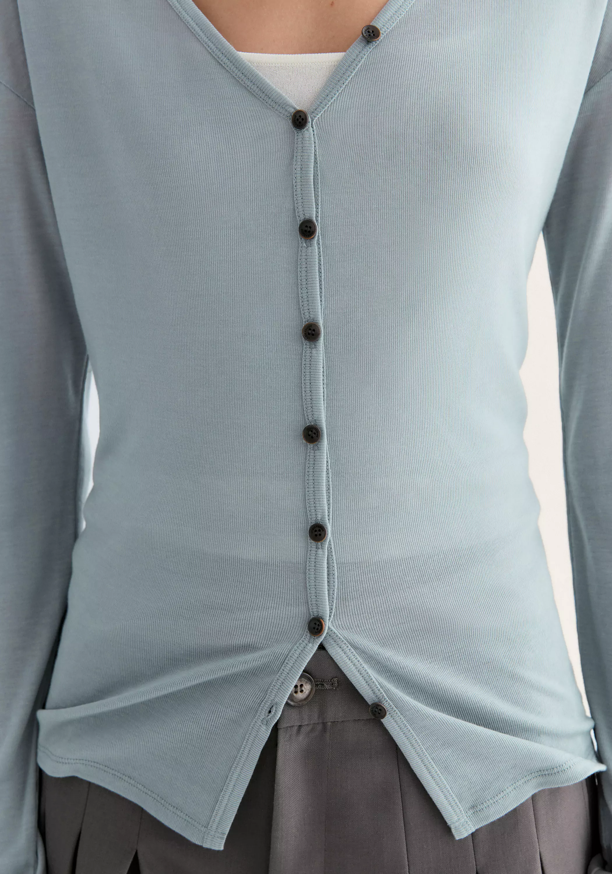 V-neck Knitted Top - Image 9