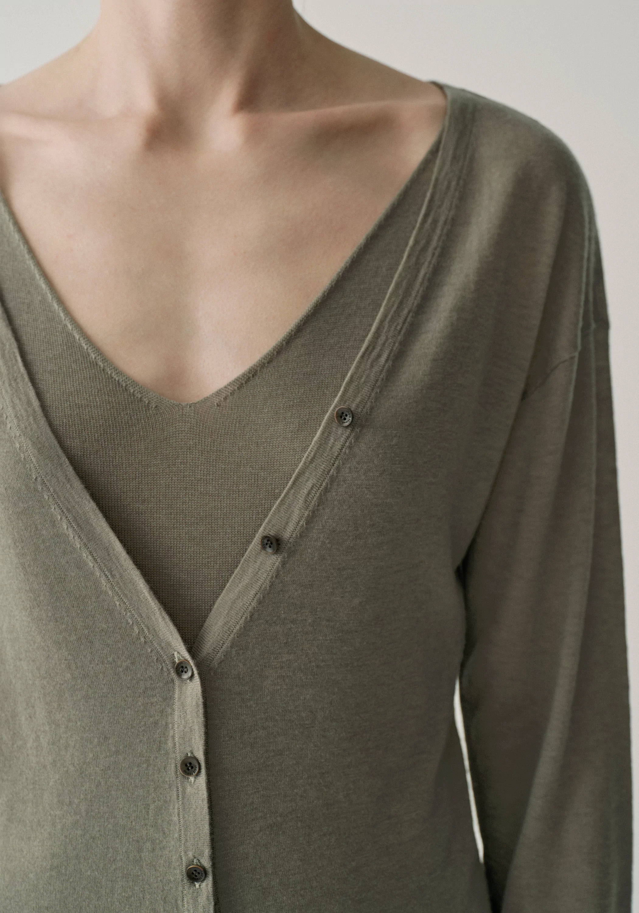 Water-soluble Wool Cardigan - Image 21